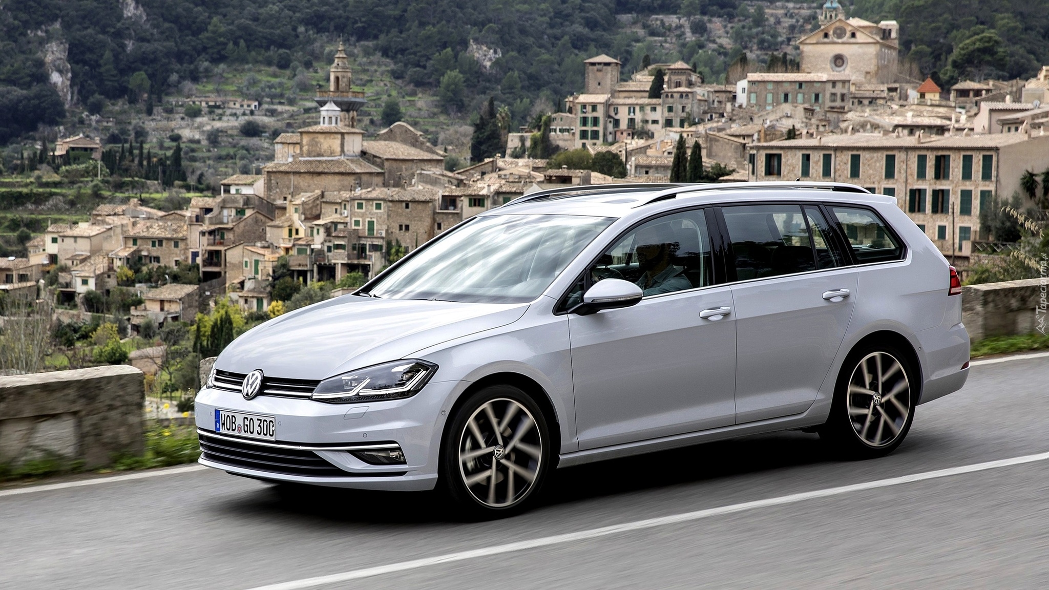 Srebrny, Volkswagen Golf 7, Variant, 2017, Budynki