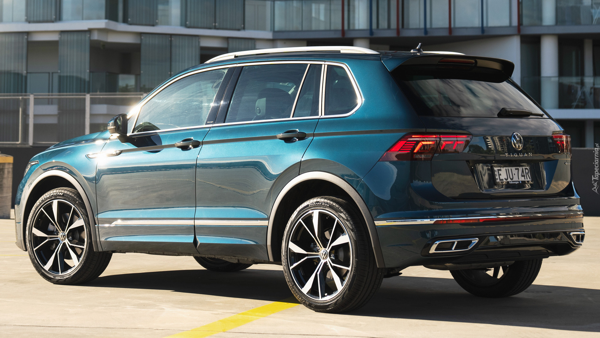 Zielony, Volkswagen Tiguan R, 2021