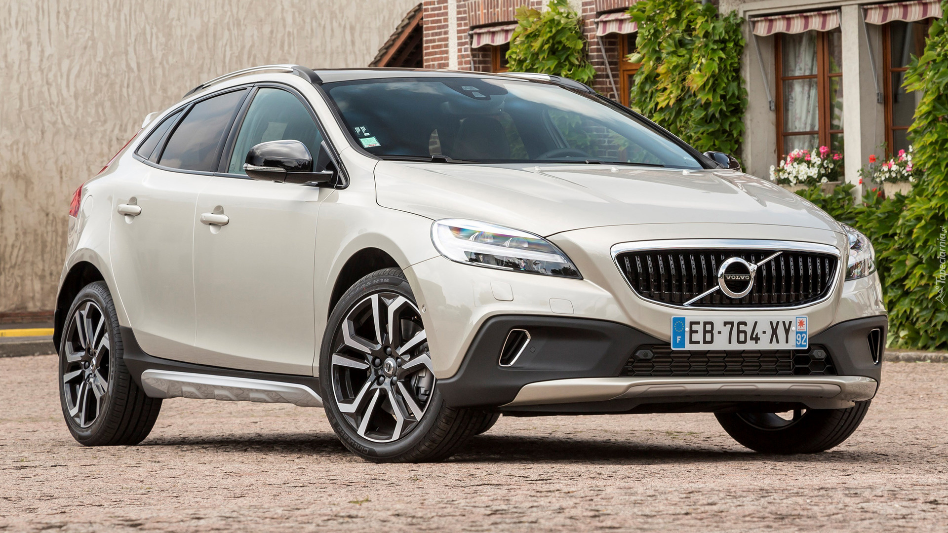 Volvo V40 Cross Country, 2016