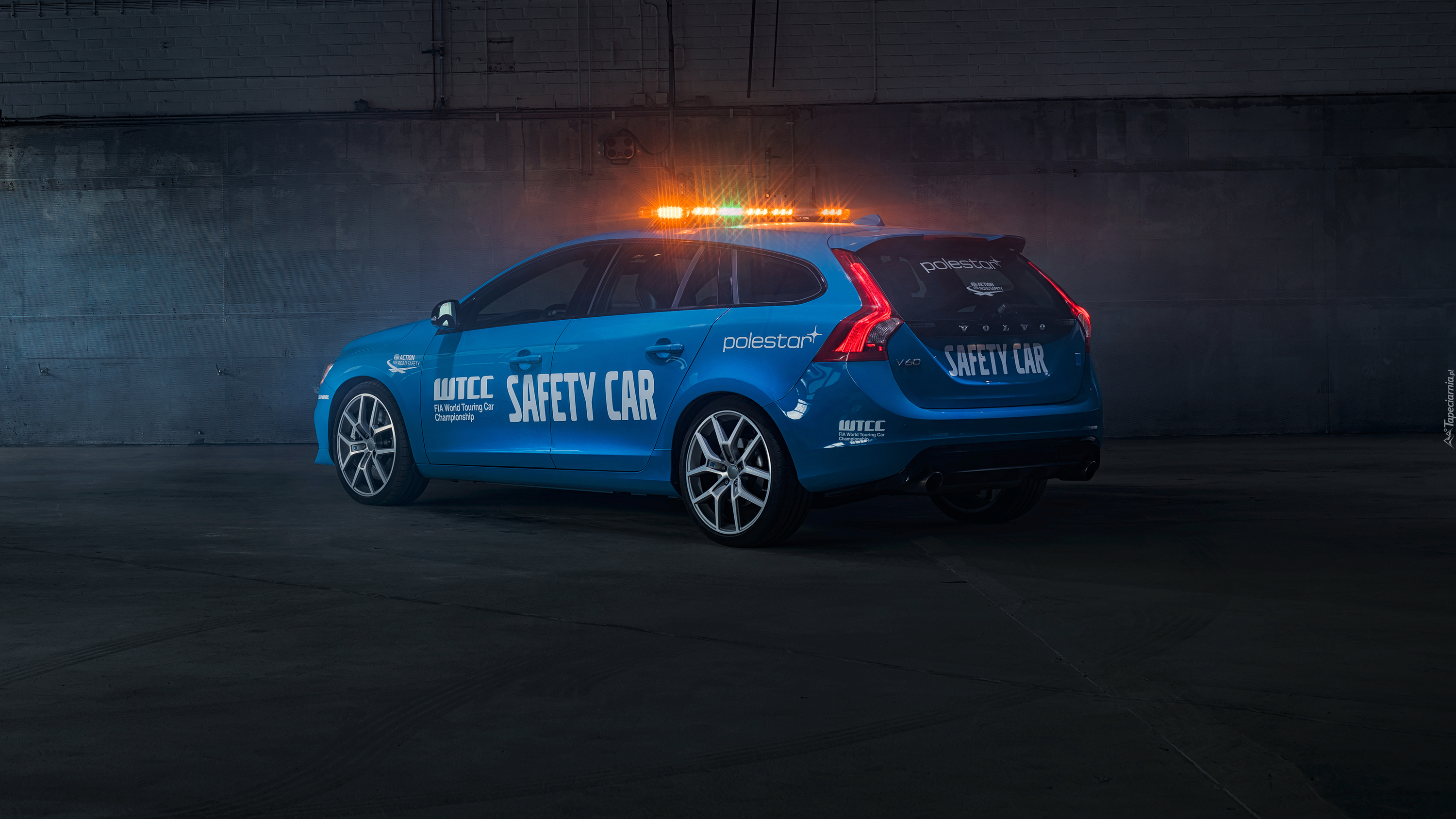 Samochód bezpieczeństwa, Niebieskie, Volvo V60