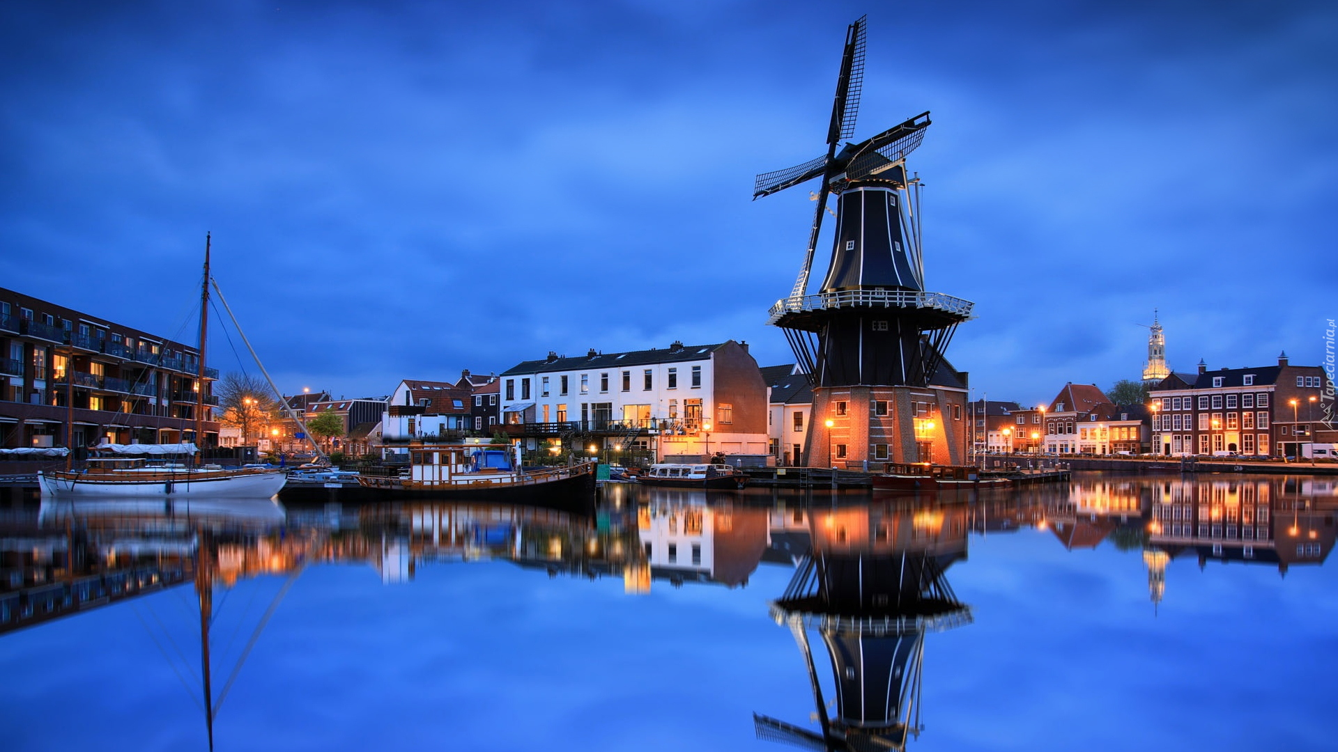 Wiatrak De Adriaan, Rzeka Spaarne, Domy, Haarlem, Holandia