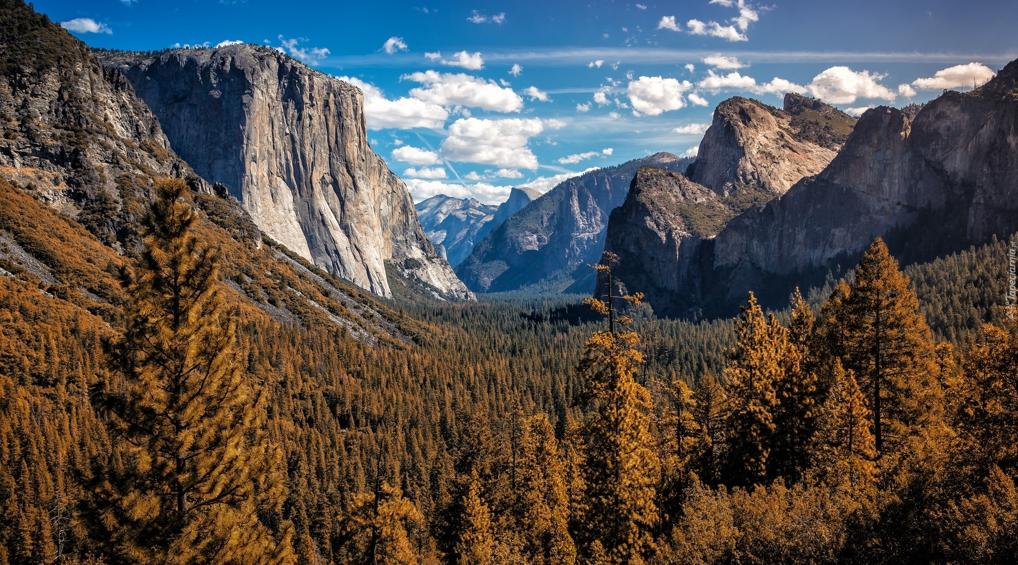 Stany Zjednoczone, Stan Kalifornia, Park Narodowy Yosemite, Dolina Yosemite Valley, Góry, Drzewa, Chmury