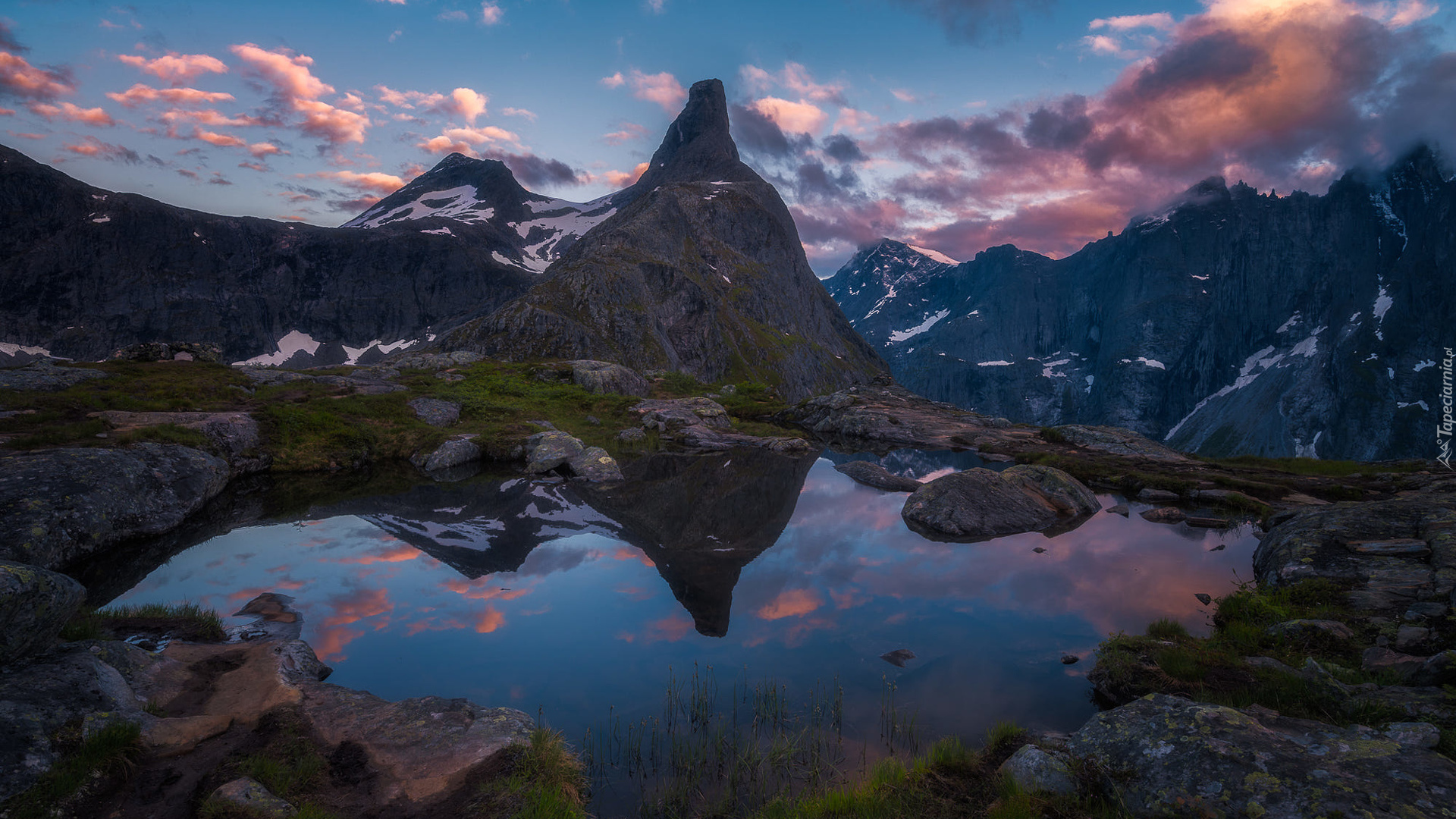 Norwegia, Dolina Romsdalen, Góry, Jezioro, Odbicie