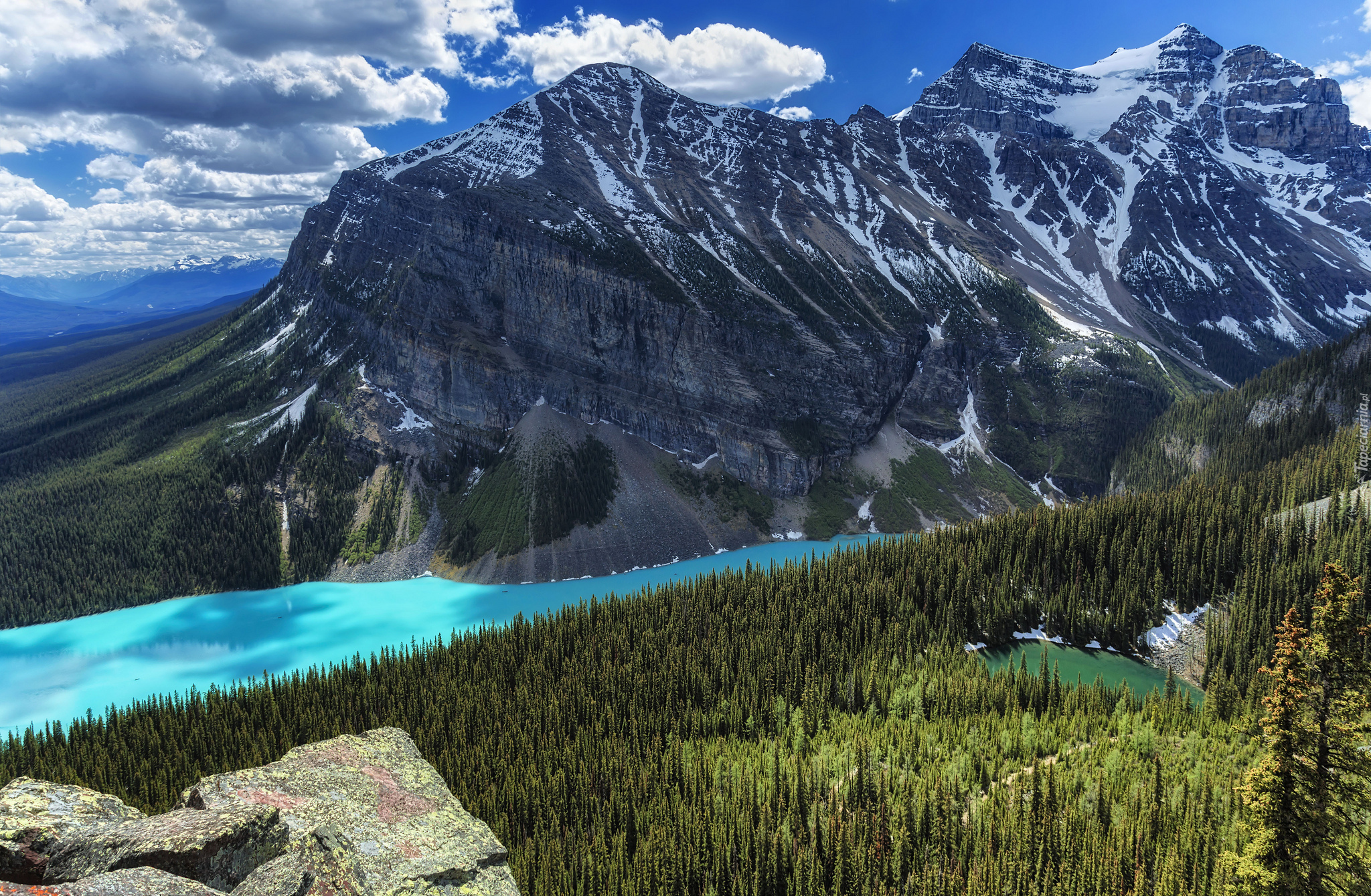Park Narodowy Banff, Góry, Fairview Mountain, Jezioro, Lake Louise, Drzewa, Chmury, Prowincja Alberta, Kanada
