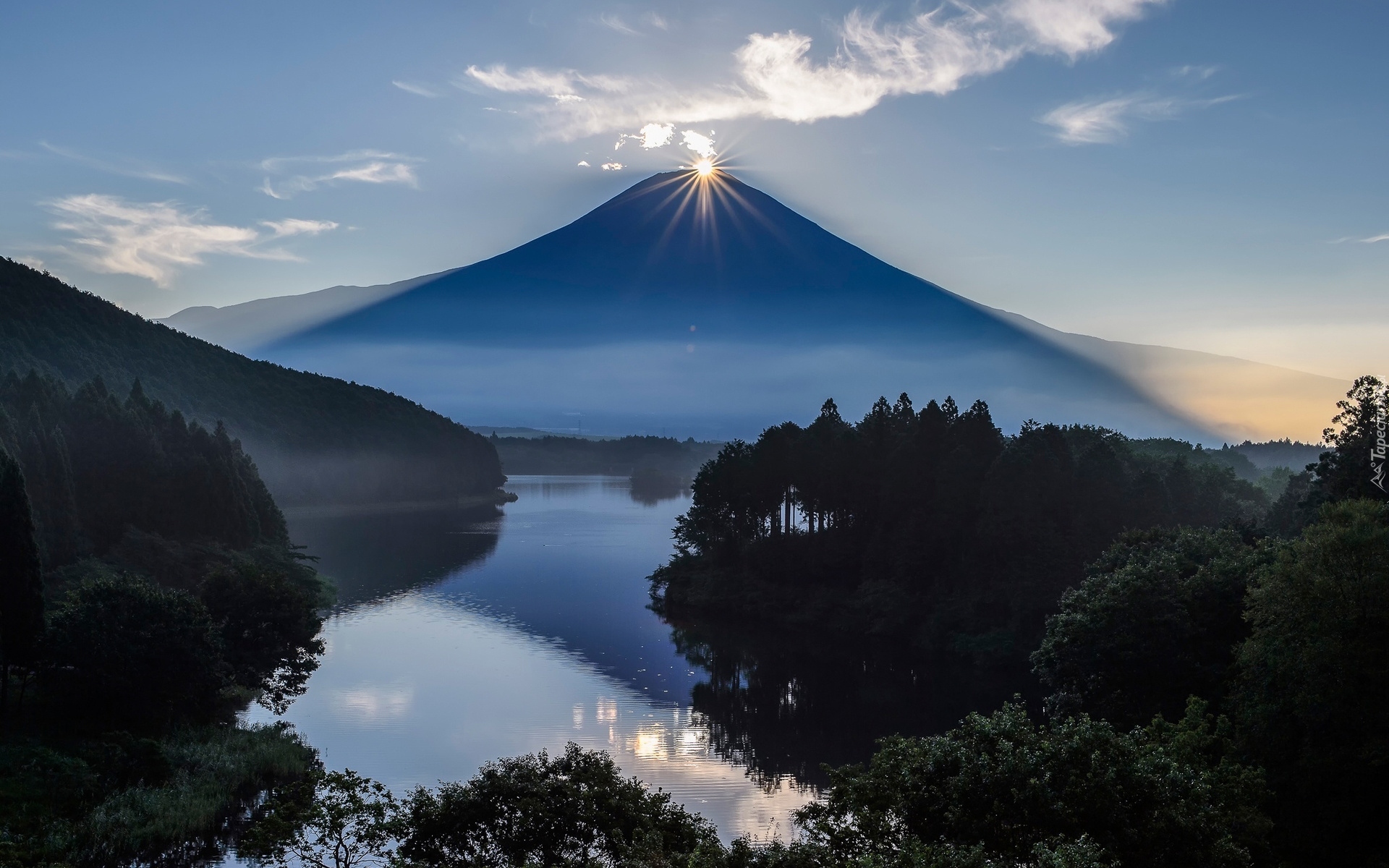 Japonia, Wyspa Honsiu, Stratowulkan Góra Fudżi, Jezioro Tanuki, Zachód słońca, Góry, Niebo, Chmury, Las