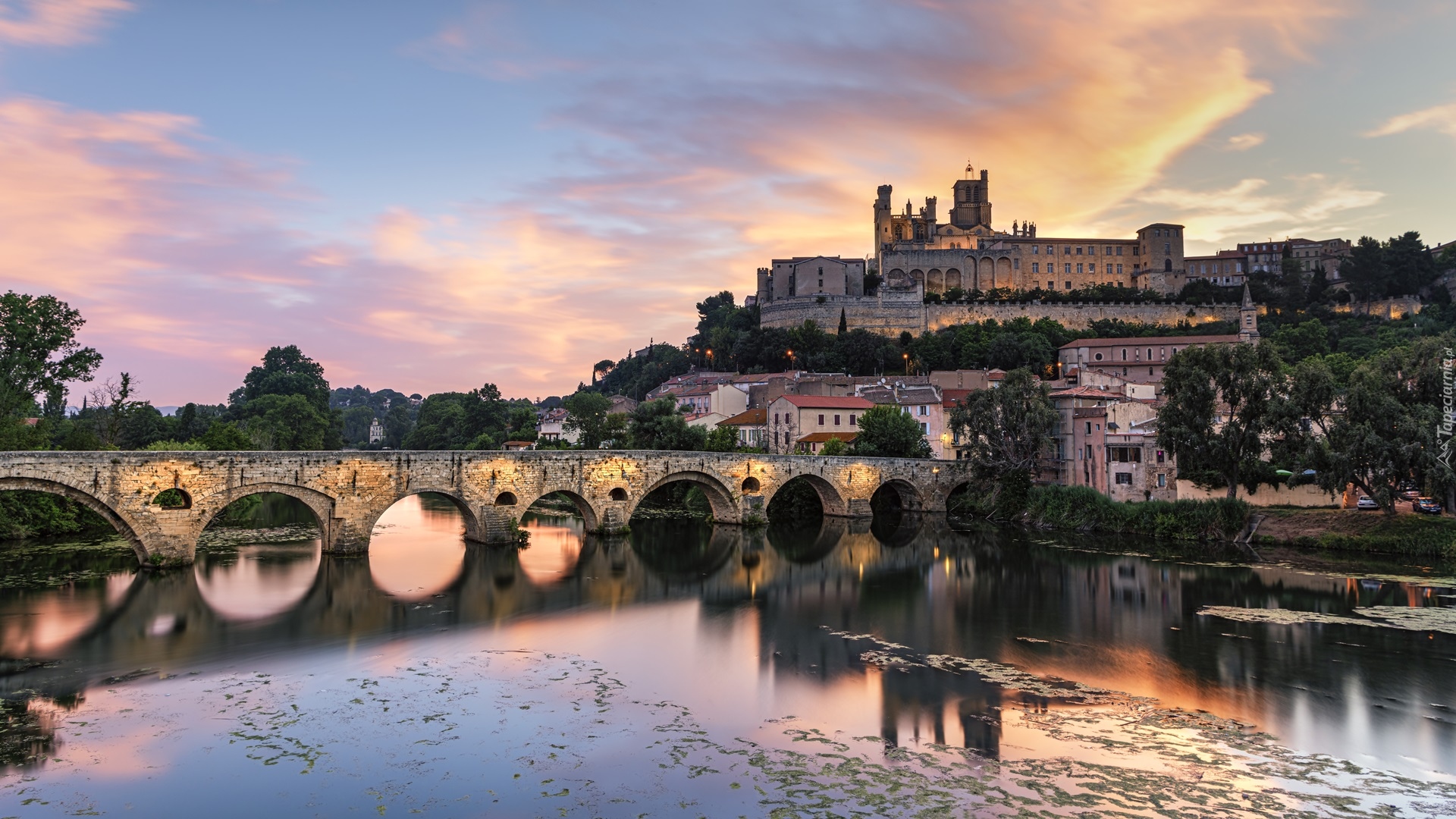 Francja, Beziers, Rzeka Orb, Most, Drzewa, Kościół, Katedra, Beziers Cathedral, Budynki, Wschód słońca