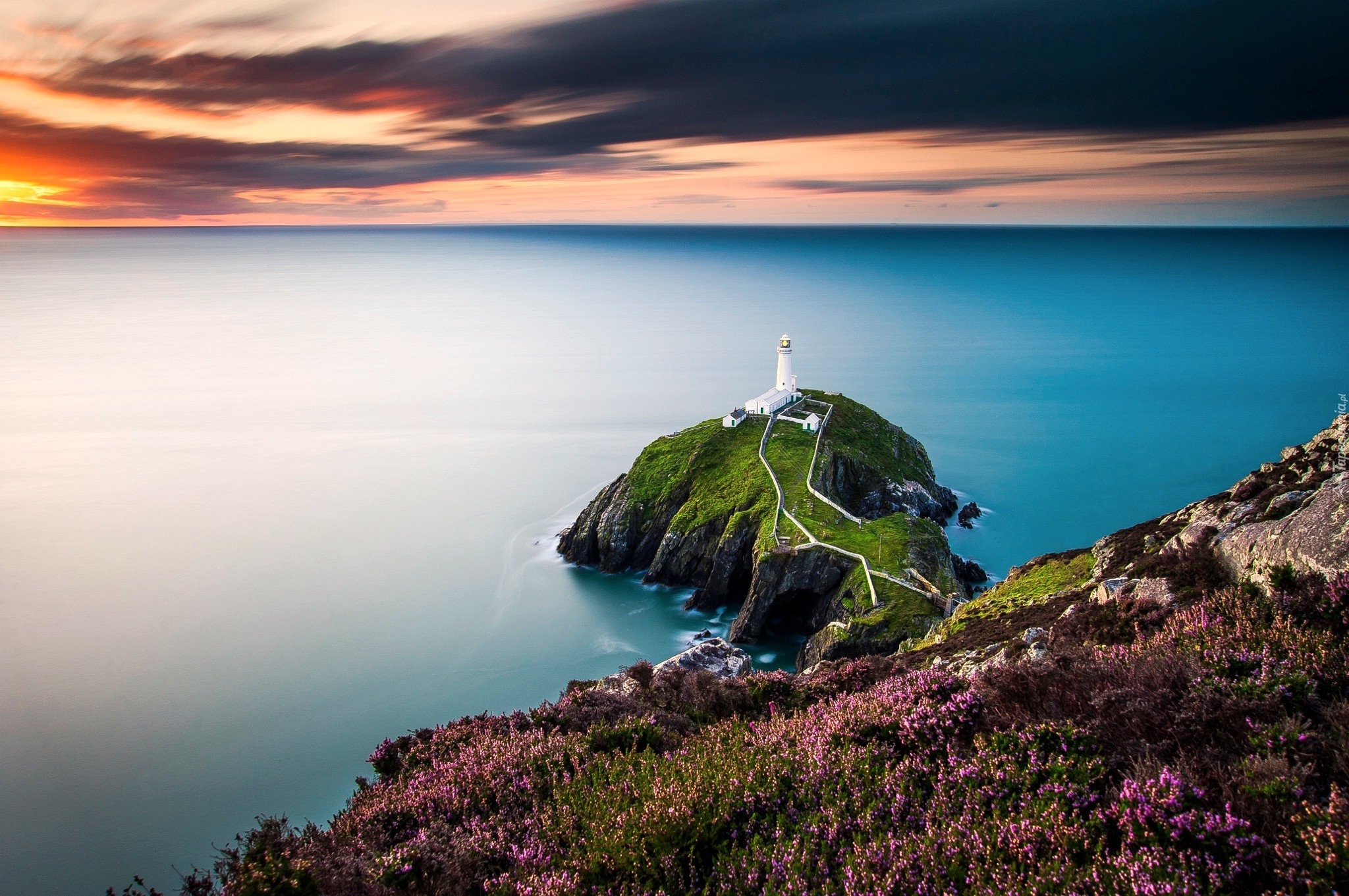 Walia, Morze, Latarnia morska South Stack, Zachód słońca, Roślinność