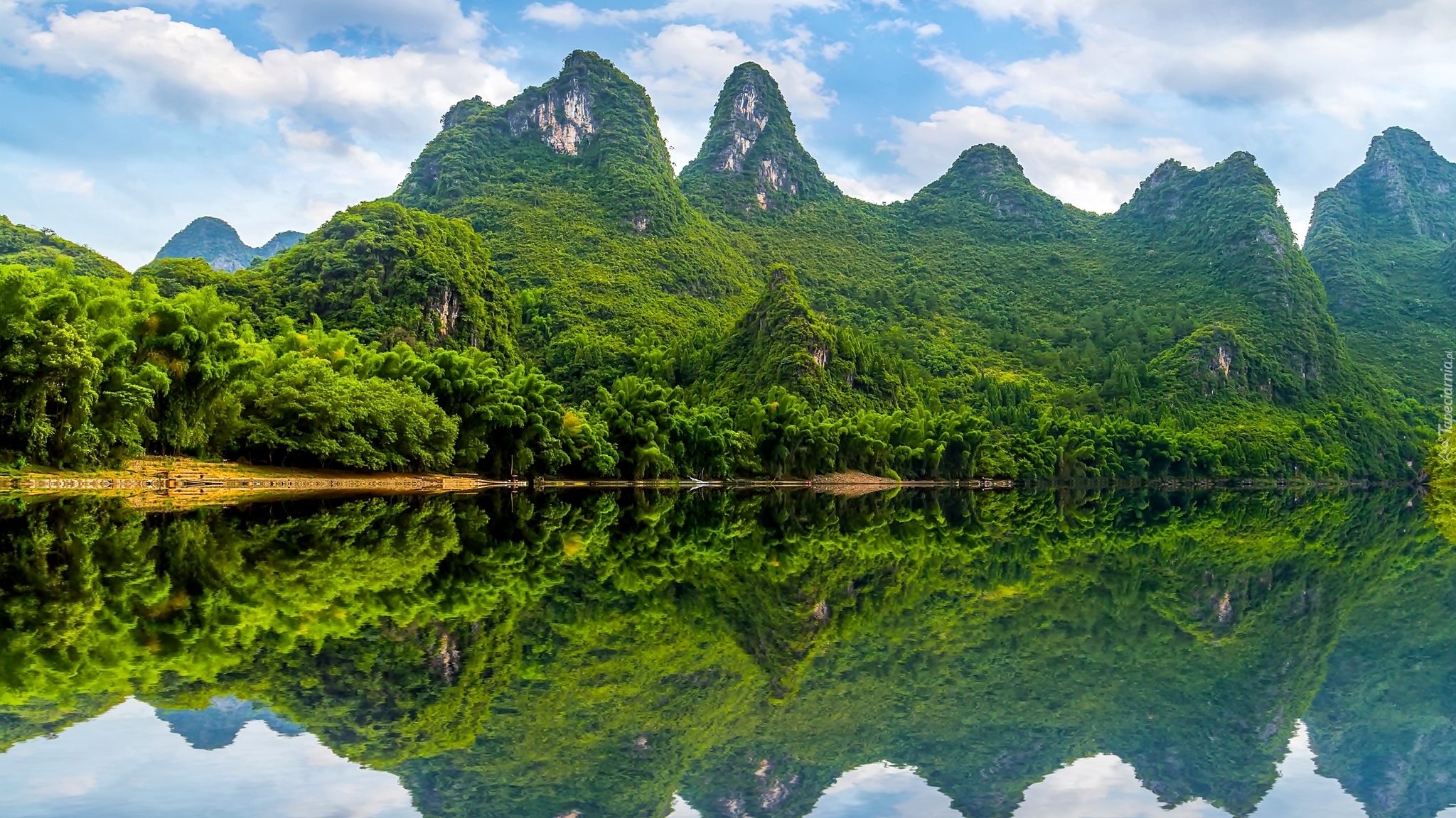 Chiny, Powiat Yangshuo, Rzeka Gui Jiang, Góry, Las, Odbicie