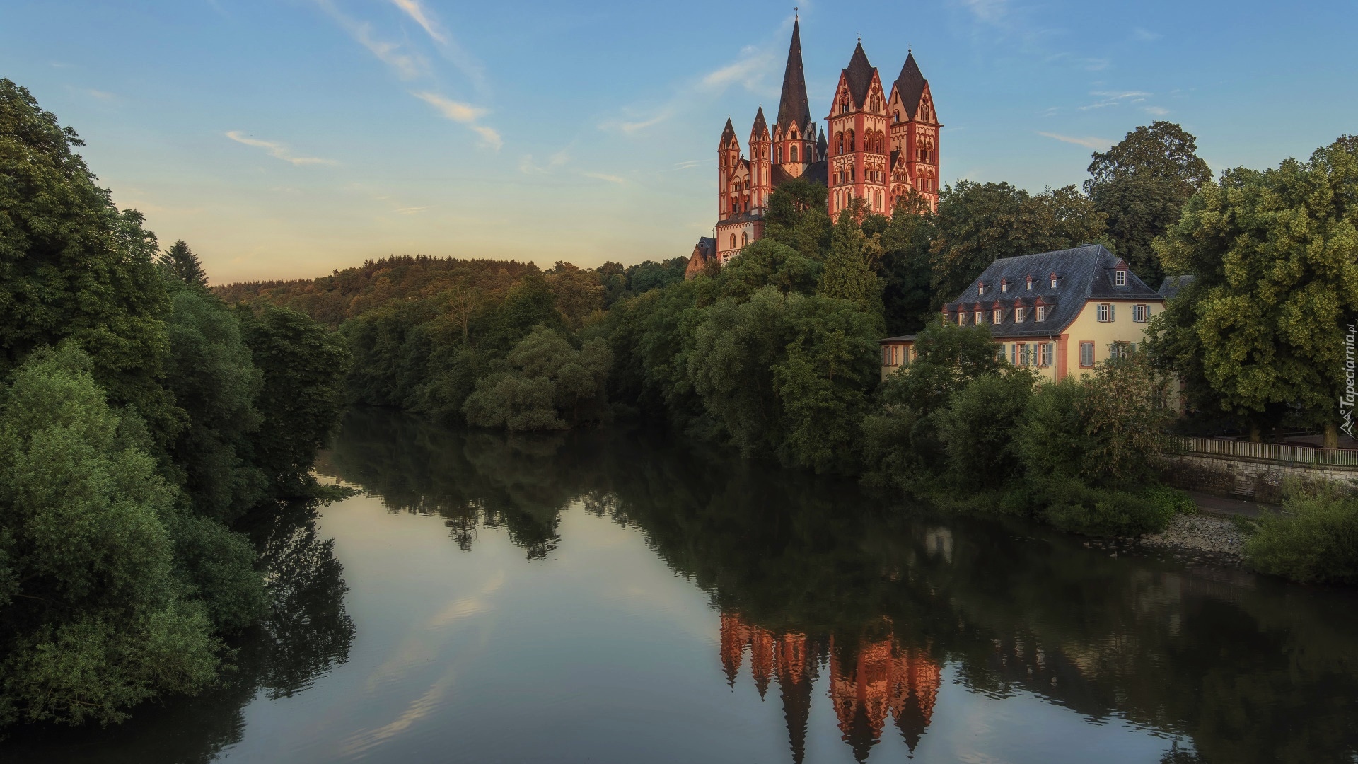Rzeka Lahn, Drzewa, Dom, Katedra Świętych Jerzego i Mikołaja, Limburg, Niemcy Kościół