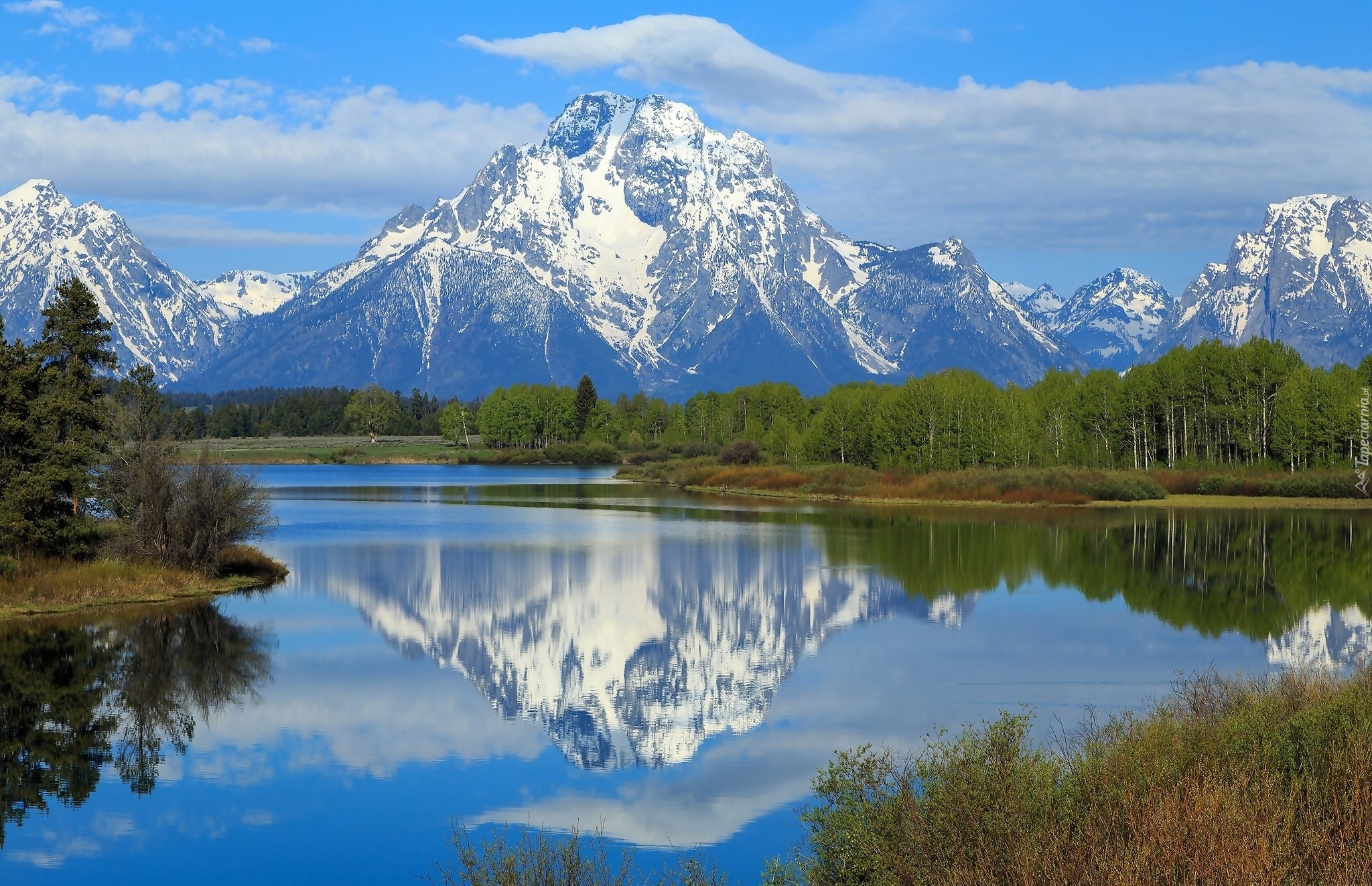 Stany Zjednoczone, Stan Wyoming, Park Narodowy Grand Teton, Rzeka Snake River, Góry, Szczyt Mount Moran, Drzewa, Odbicie