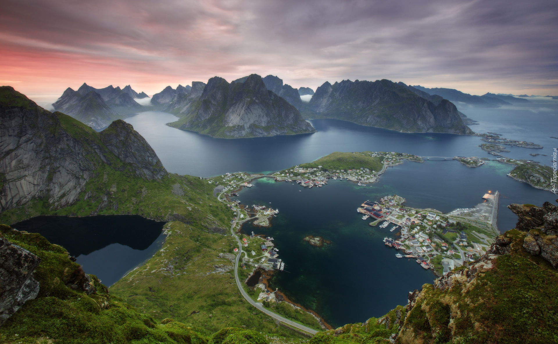 Norwegia, Lofoty, Góry, Wioska, Reine, Morze Norweskie