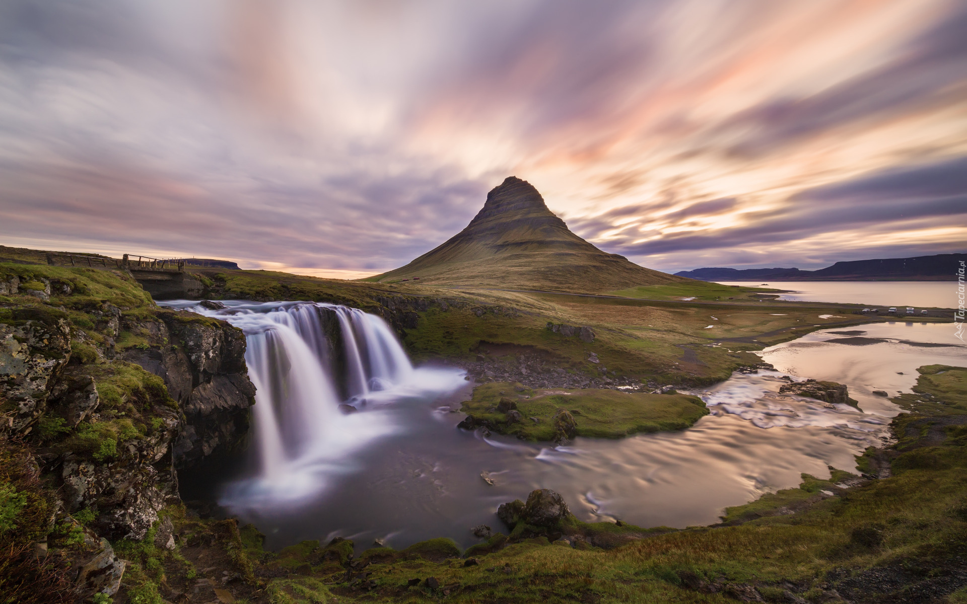 Niebo, Chmury, Rzeka, Wodospad, Kirkjufellsfoss, Góra Kirkjufell, Islandia