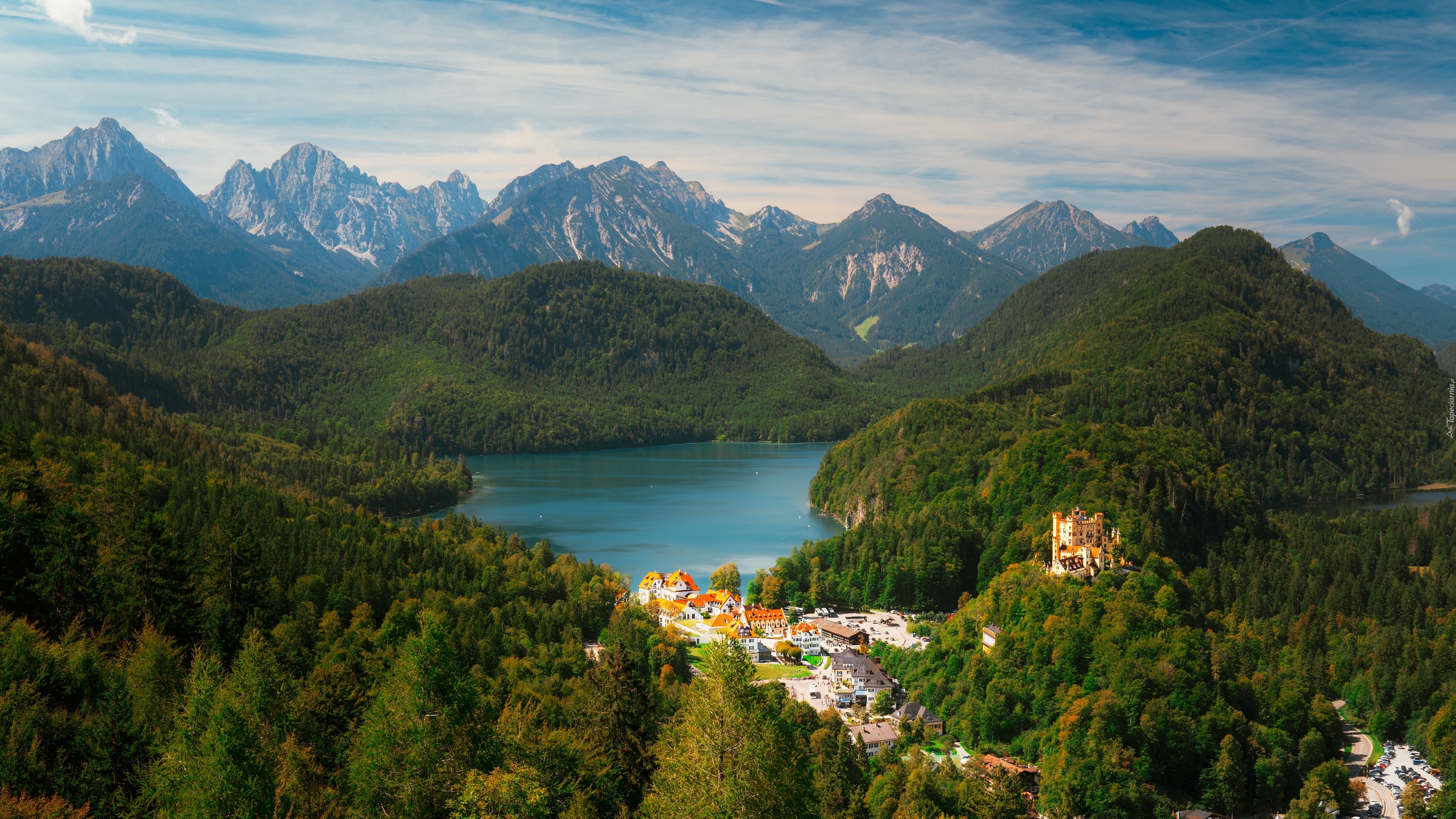 Góry, Alpy, Jezioro, Jezioro Alpsee, Zamek Hohenschwangau, Domy, Gmina Schwangau, Bawaria, Niemcy
