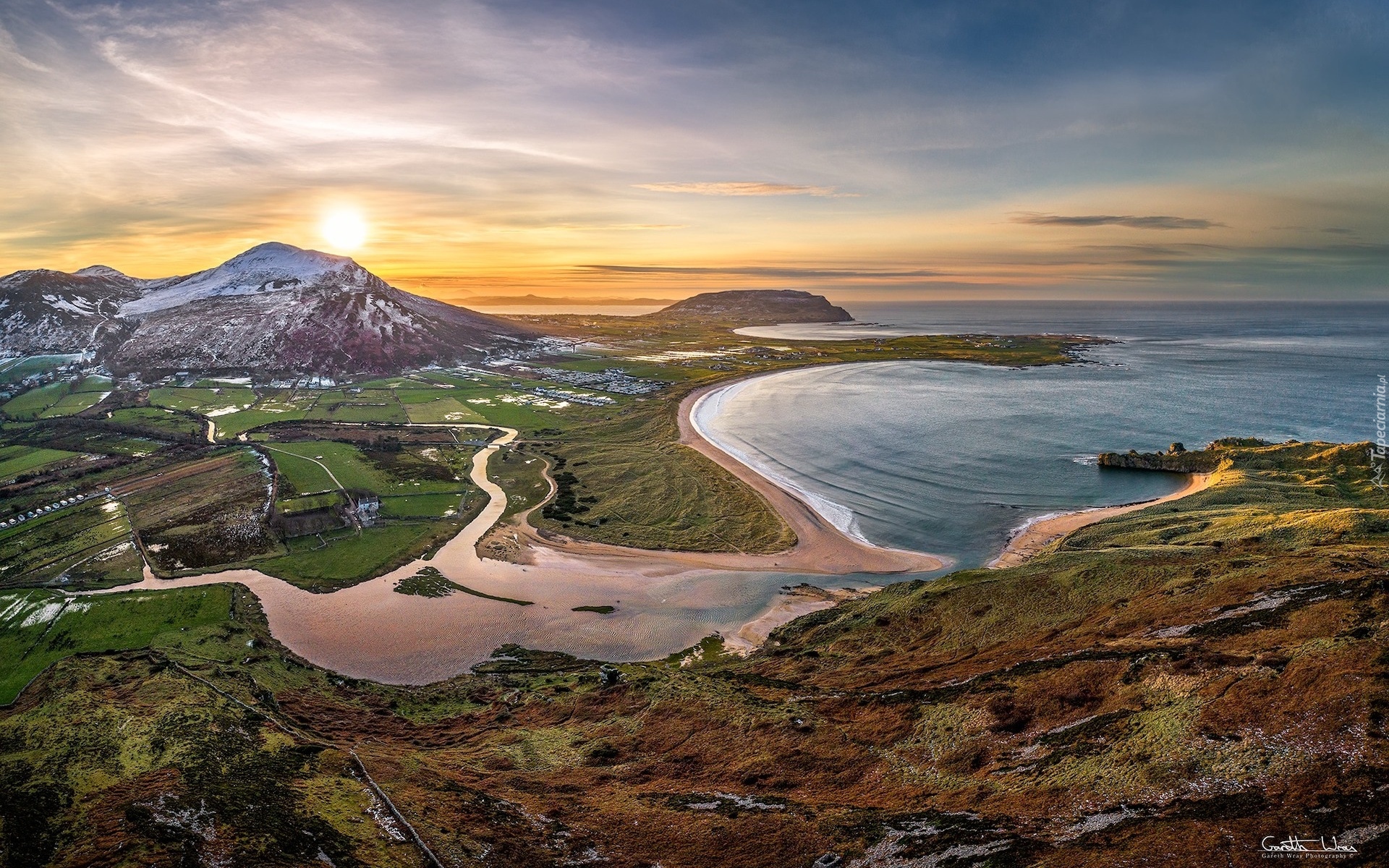 Irlandia, Hrabstwo Donegal, Clonmany, Morze, Wybrzeże, Zatoka, Tullagh Bay, Zachód słońca, Wzgórza, Zatoka