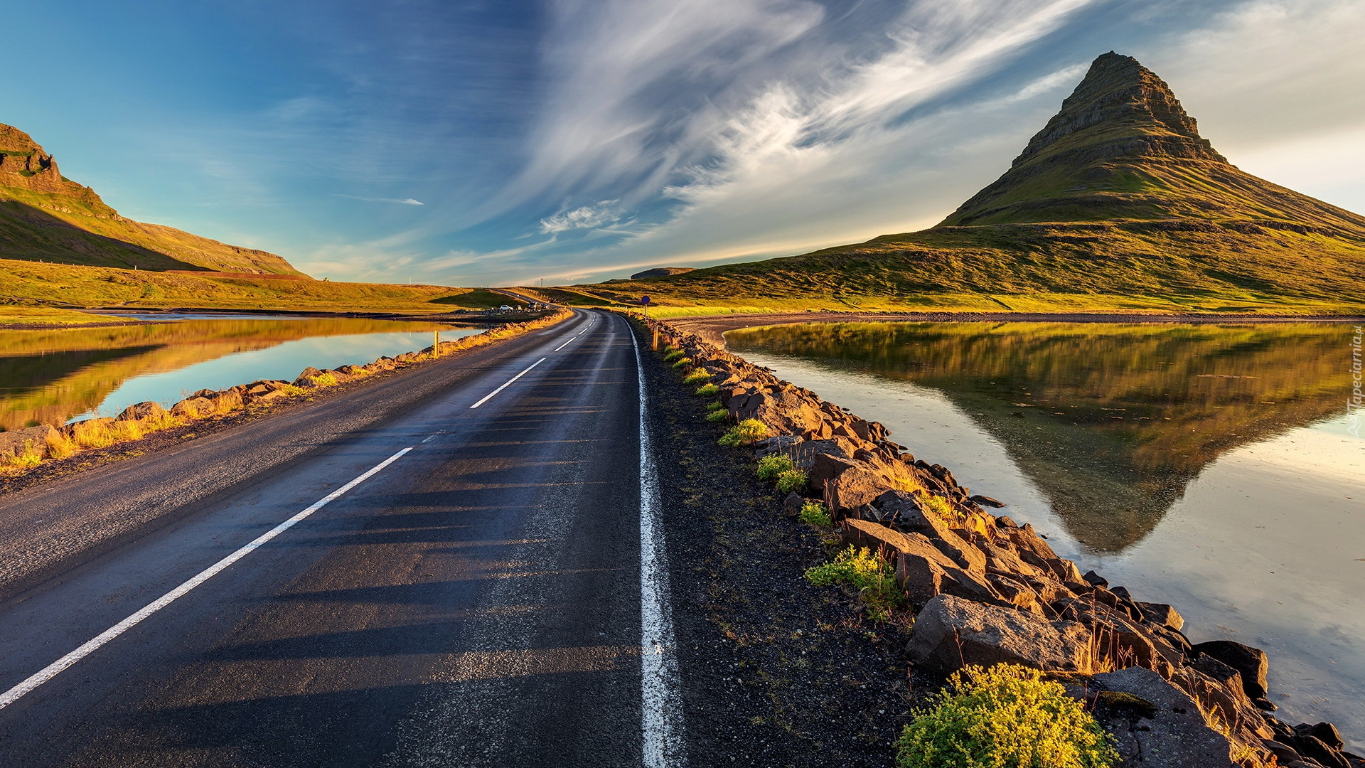 Islandia, Jezioro, Góra Kirkjufell, Droga, Chmury