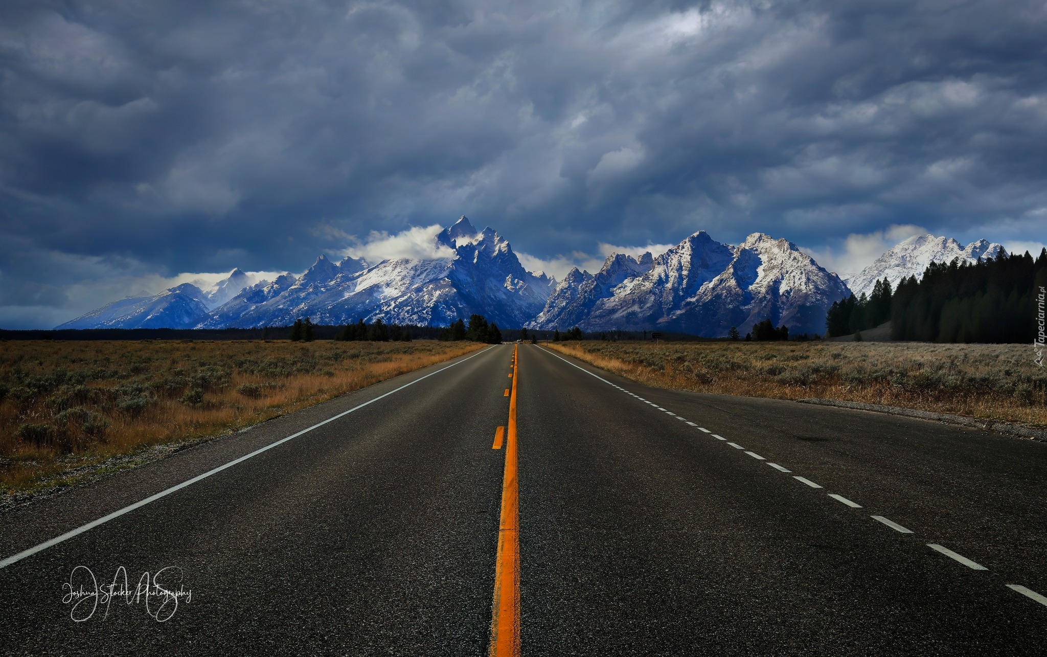 Stany Zjednoczone, Wyoming, Park Narodowy Grand Teton, Góry Teton Range, Trawa, Droga, Chmury