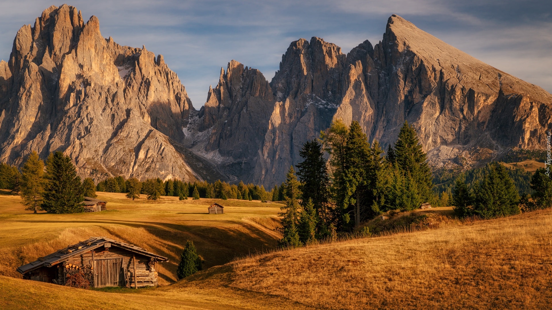 Dolomity, Góry Sassolungo, Drewniane, Domki, Płaskowyż Seiser Alm, Dolina Val Gardena, Drzewa, Włochy