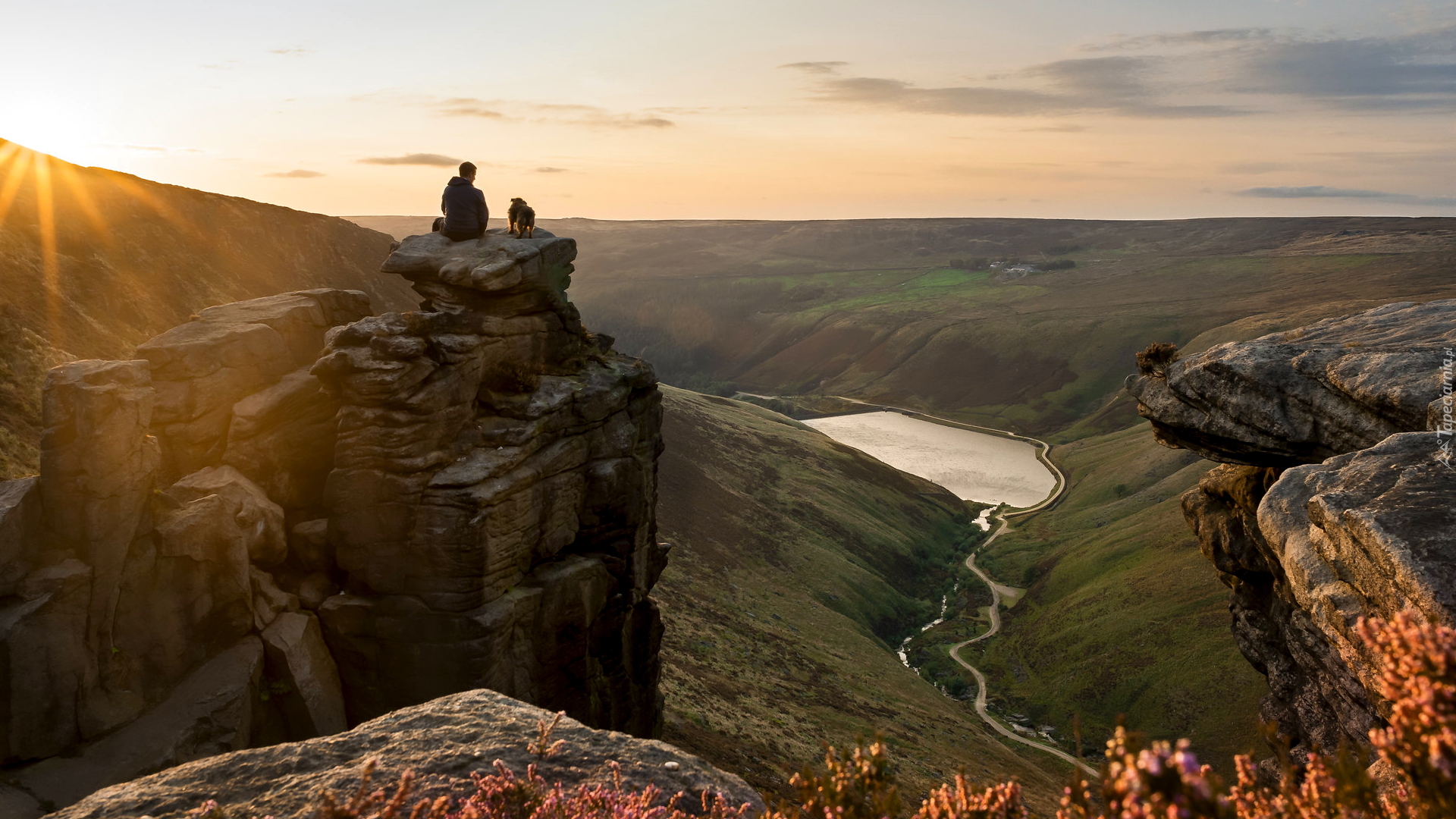 Góra, Skały, Człowiek, Pies, Jezioro, Zbiornik, Greenfield Reservoir, Park Narodowy Peak District, Rzeka, Greenfield Brook, Saddleworth, Anglia