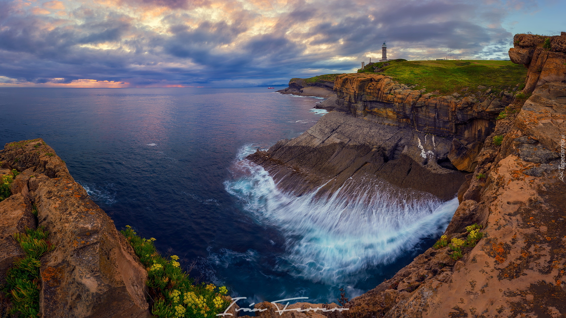 Morze, Skały, Fala, Wybrzeże, Latarnia morska, Faro Cabo Mayor, Santander, Kantabria, Hiszpania