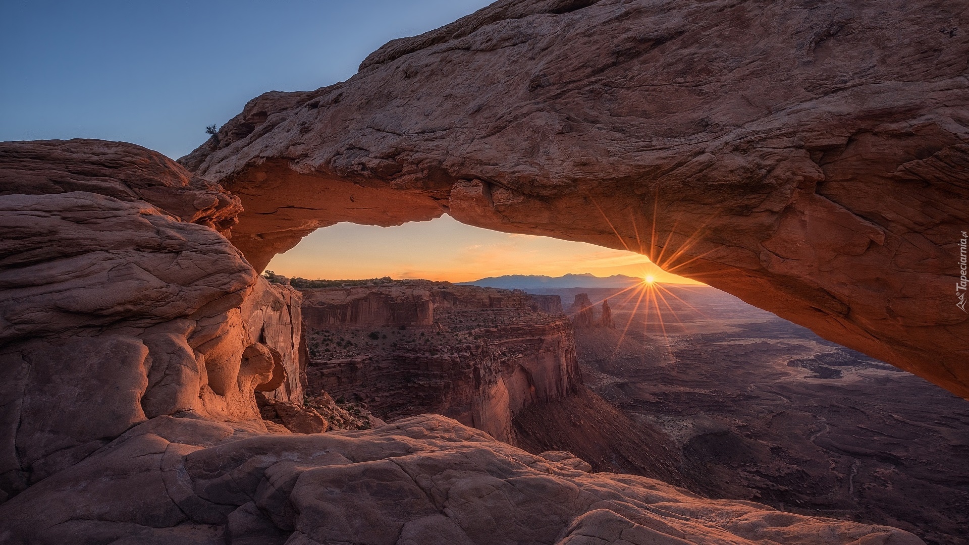 Promienie słońca, Skały, Łuk, Mesa Arch, Kanion, Park Narodowy Canyonlands, Utah, Stany Zjednoczone
