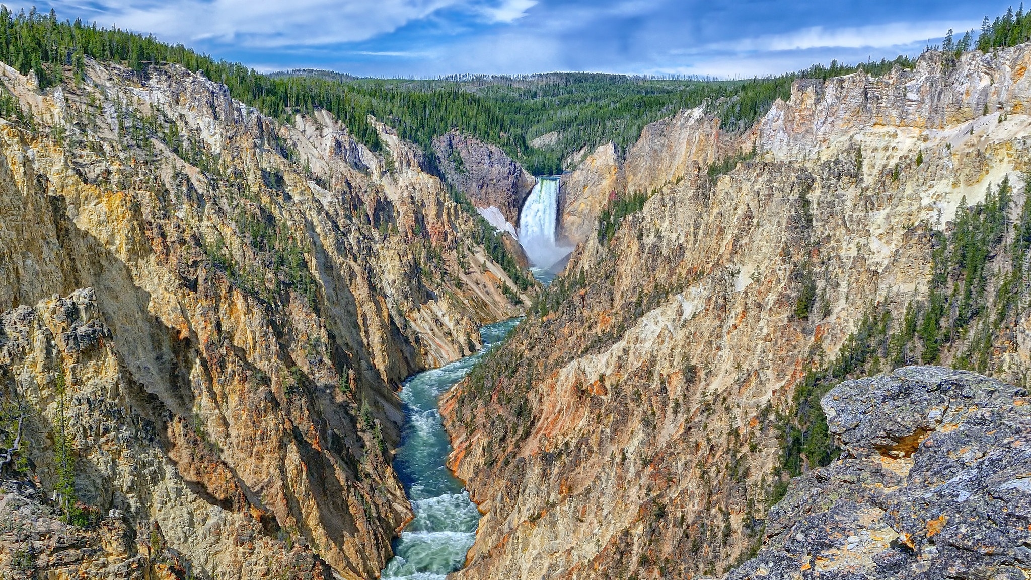 Góry, Skały, Wodospad, Lower Yellowstone River Falls, Rzeka Yellowstone, Drzewa, Wielki Kanion Yellowstone, Park Narodowy Yellowstone, Stan Wyoming, Stany Zjednoczone