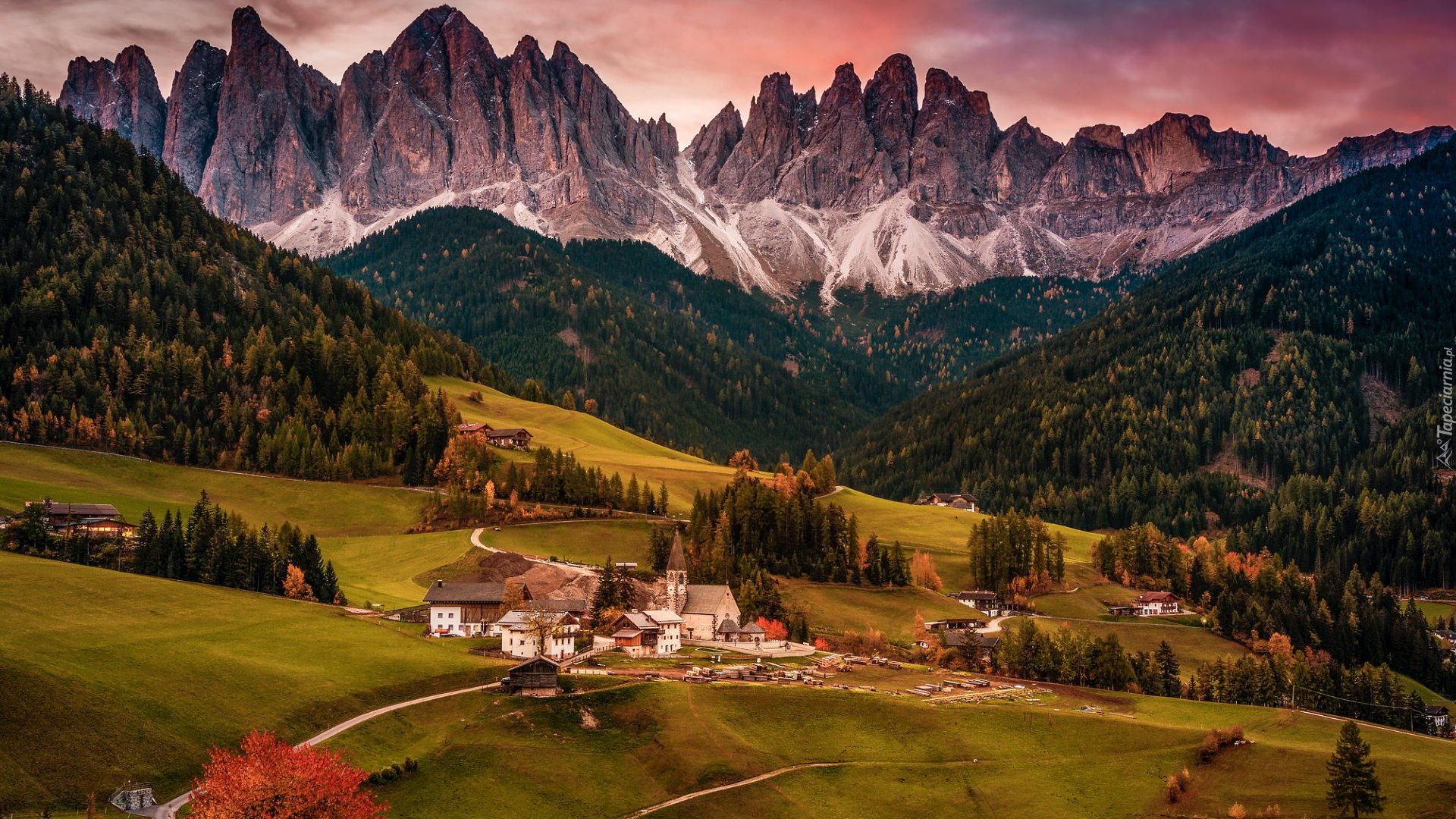 Wschód słońca, Wieś, Santa Maddalena, Góry, Dolomity, Dolina Val di Funes, Lasy, Domy, Droga, Włochy