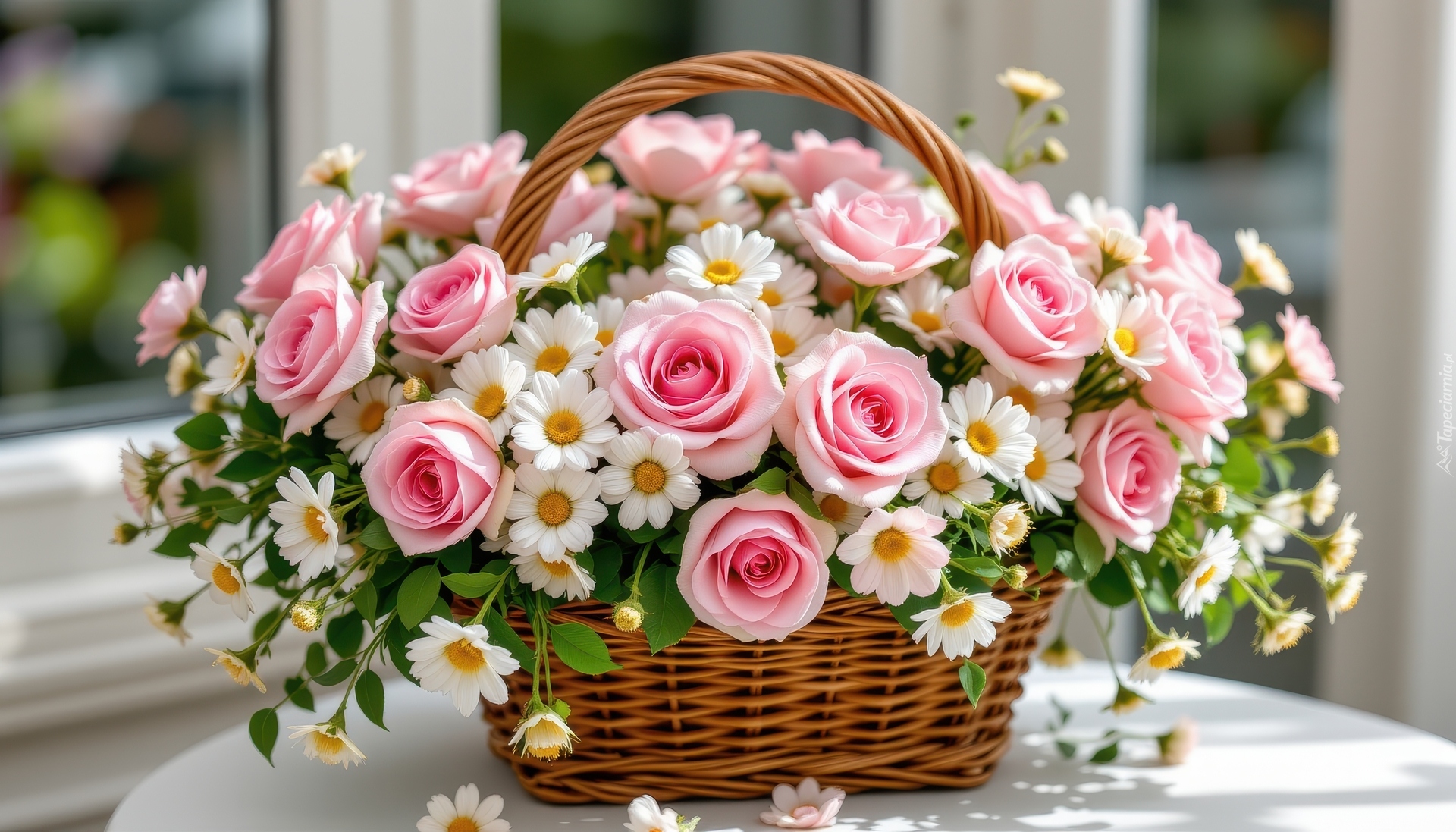 Kwiaty, Różowe, Róże, Białe, Stokrotki, Bukiet, Koszyk, Stolik