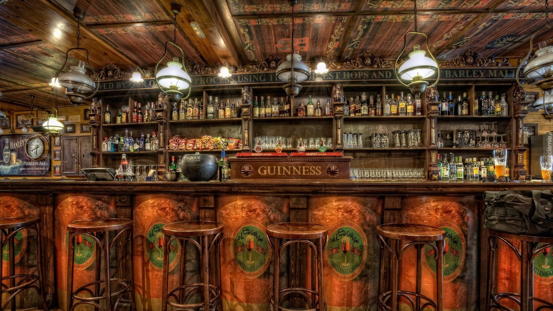 Lokal, Wnętrze, Bar, Alkohole, HDR