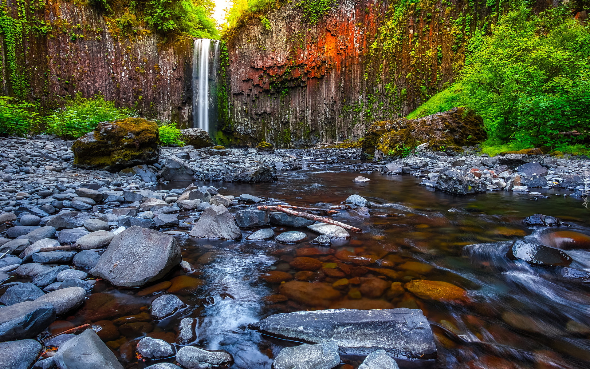 Wodospad Abiqua Falls, Skały, Rzeka, Drzewa, Kamienie, Stan Oregon, Stany Zjednoczone