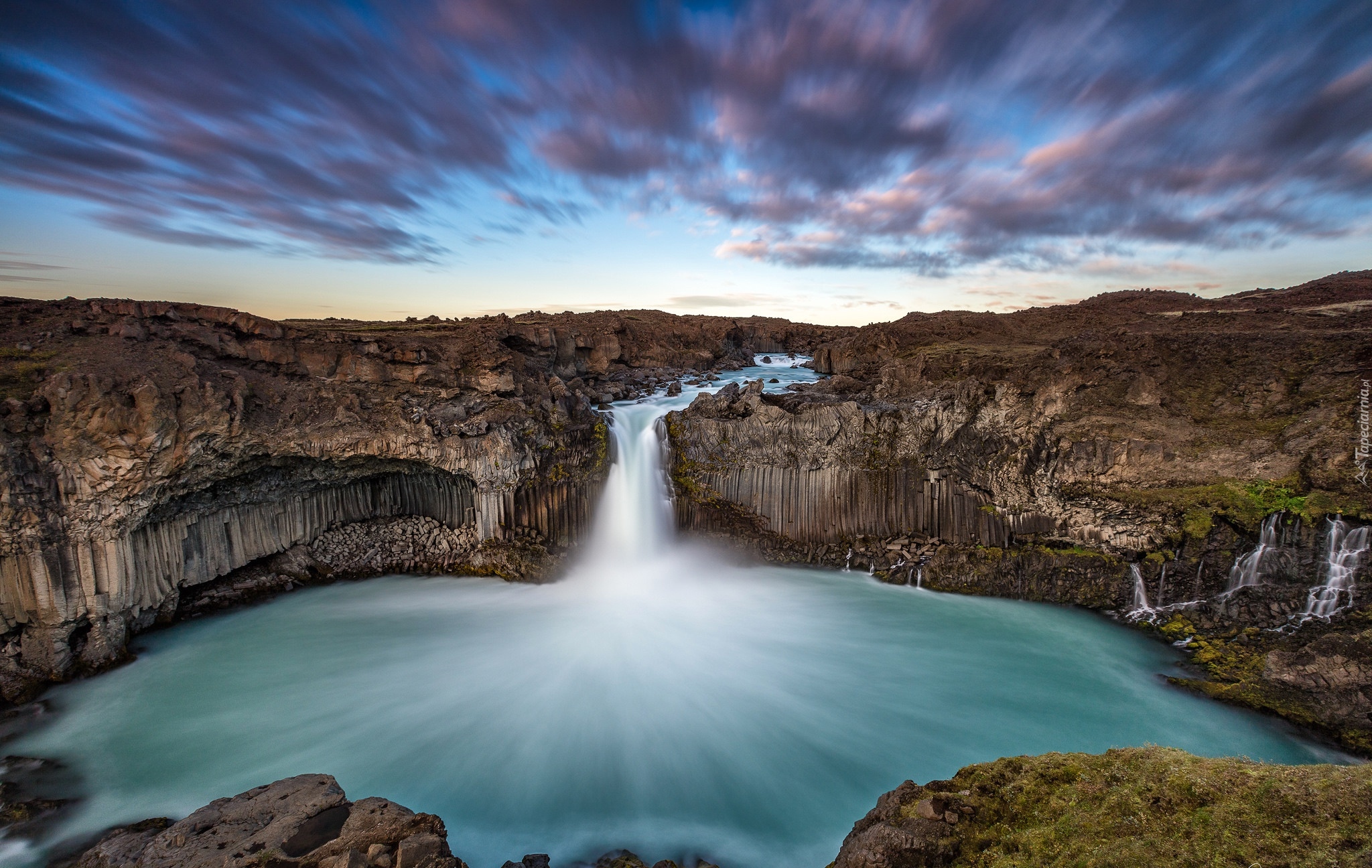 Islandia, Rzeka Skjálfandafljót, Wodospad Aldeyjarfoss, Skały