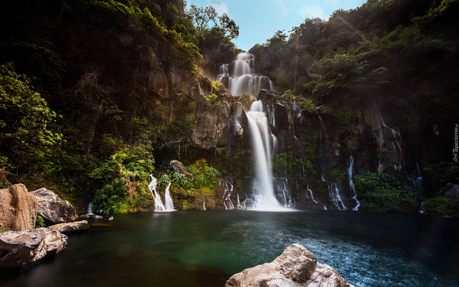 Wodospad, Bassin des Aigrettes, Urwisko, Omszałe, Skały, Kamienie, Wyspa Reunion, Francja