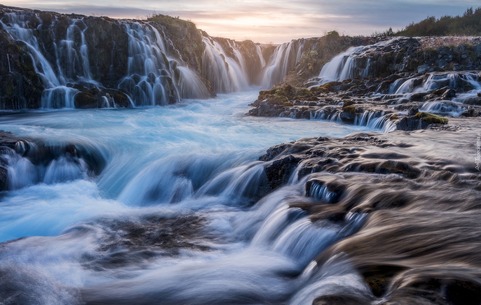 Islandia, Wodospad Bruarfoss, Skały