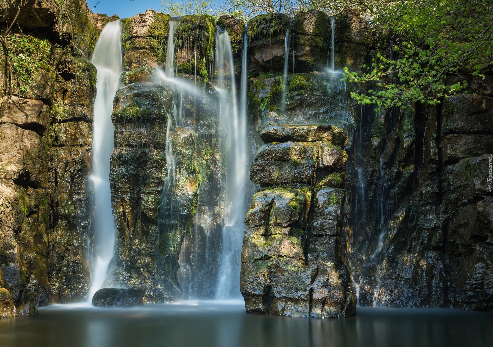 Wodospad Currack Force, Skały, Park Narodowy Yorkshire Dales, Dolina Swaledale, Anglia