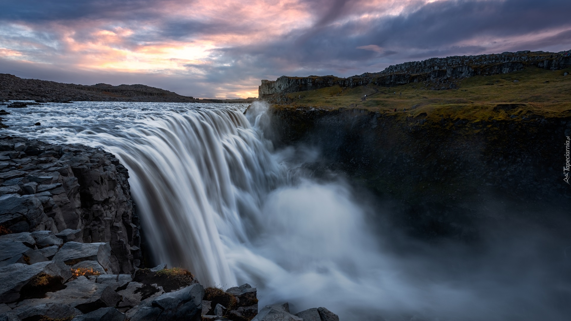 Islandia, Wodospad Dettifoss, Skały, Chmury