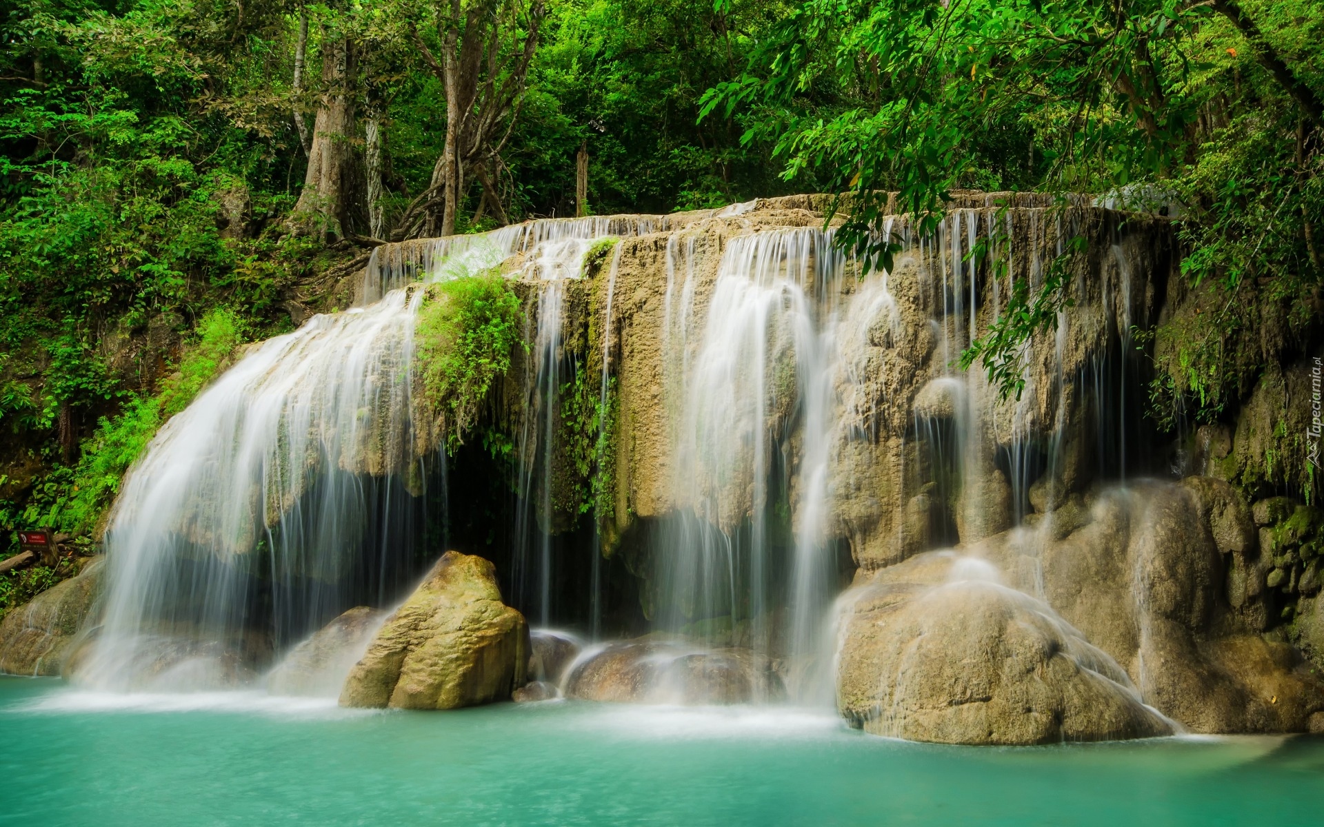 Wodospad Erawan Waterfall, Park Narodowy Erawan, Prowincja Kanchanaburi, Tajlandia, Skały