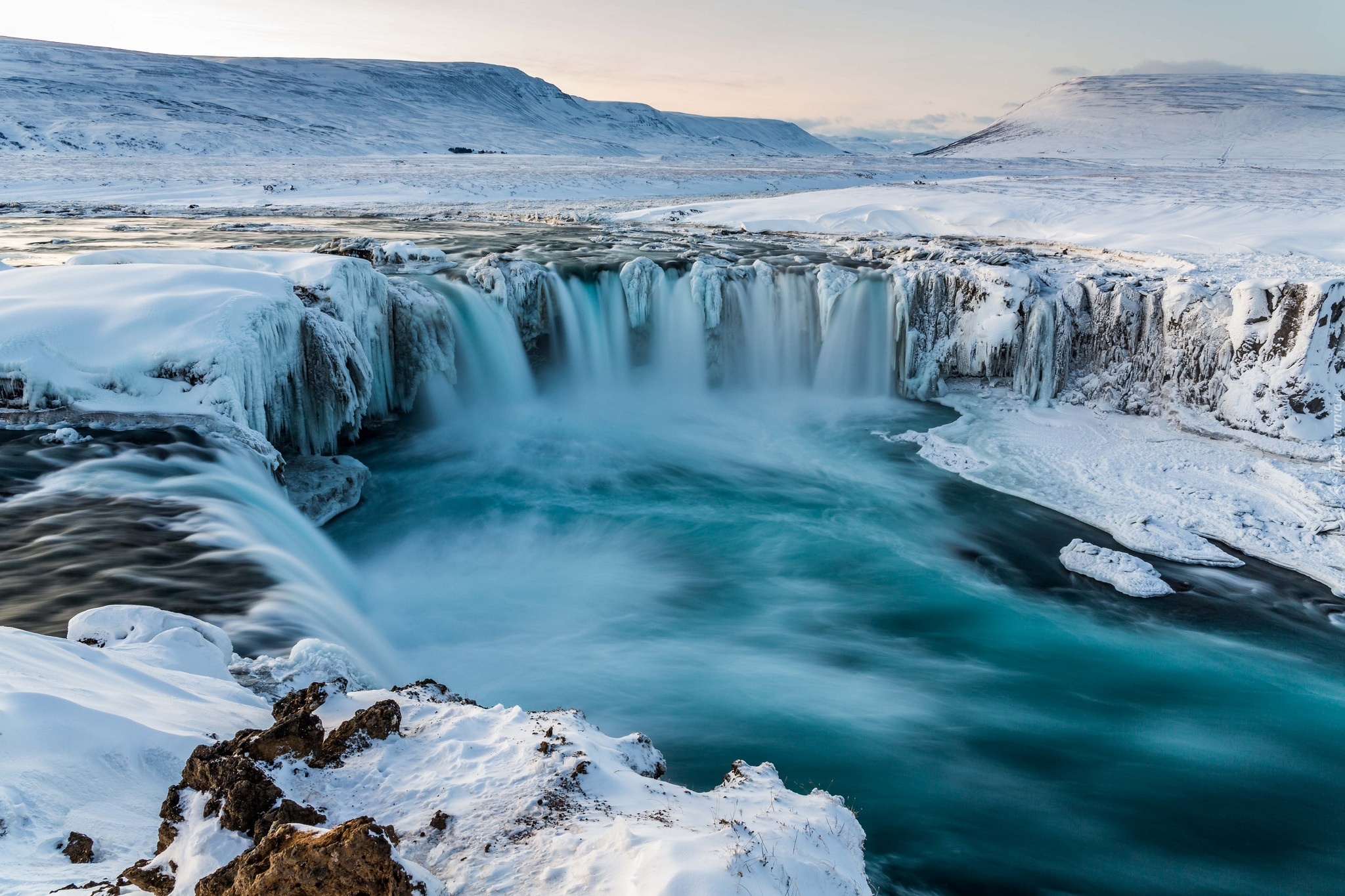 Wodospad Godafoos, Islandia, Zima