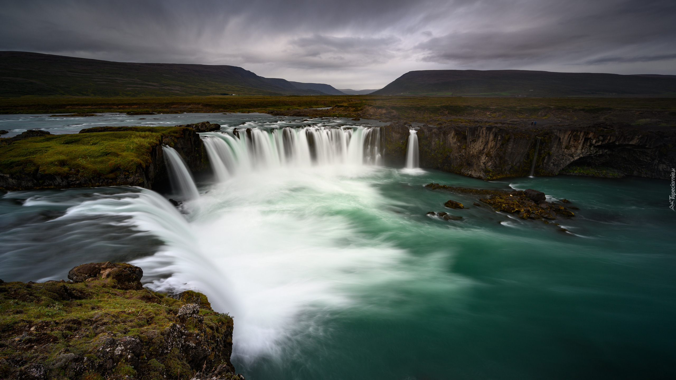 Wodospad, Godafoss, Rzeka, Skjalfandafljot, Skały, Islandia