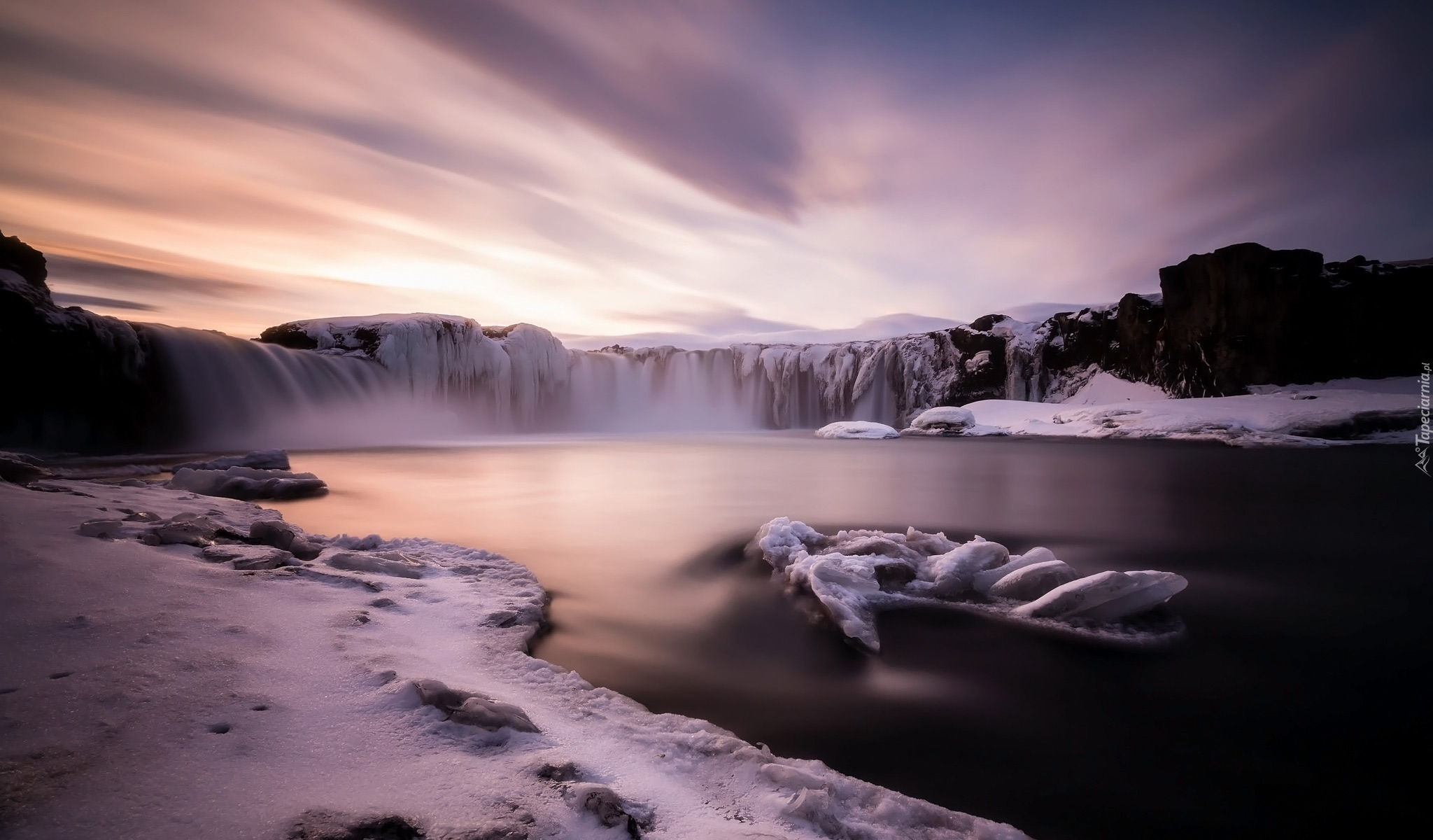 Wodospad Godafoss, Zima, Islandia