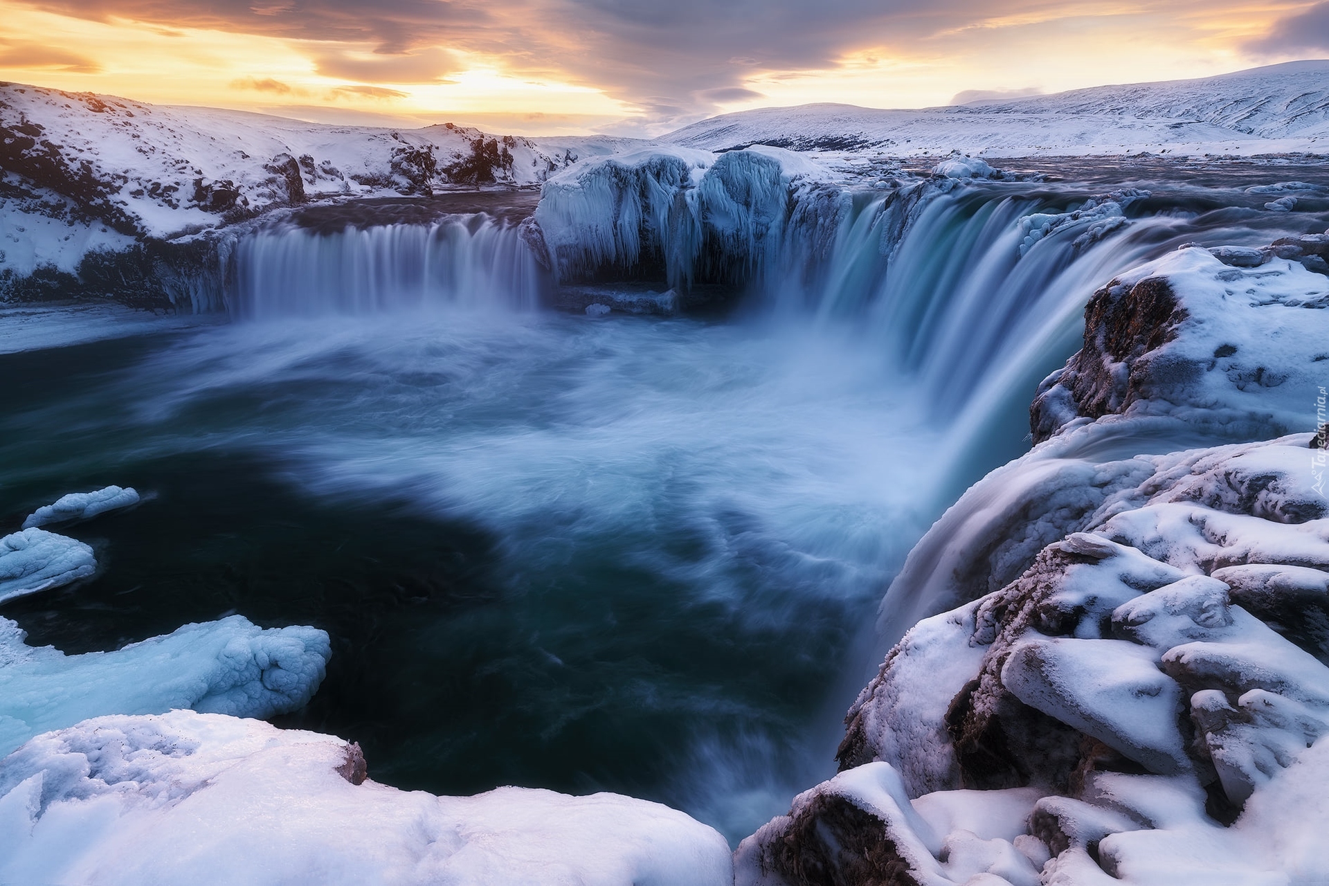 Zima, Góry, Skały, Wodospad Godafoss, Islandia