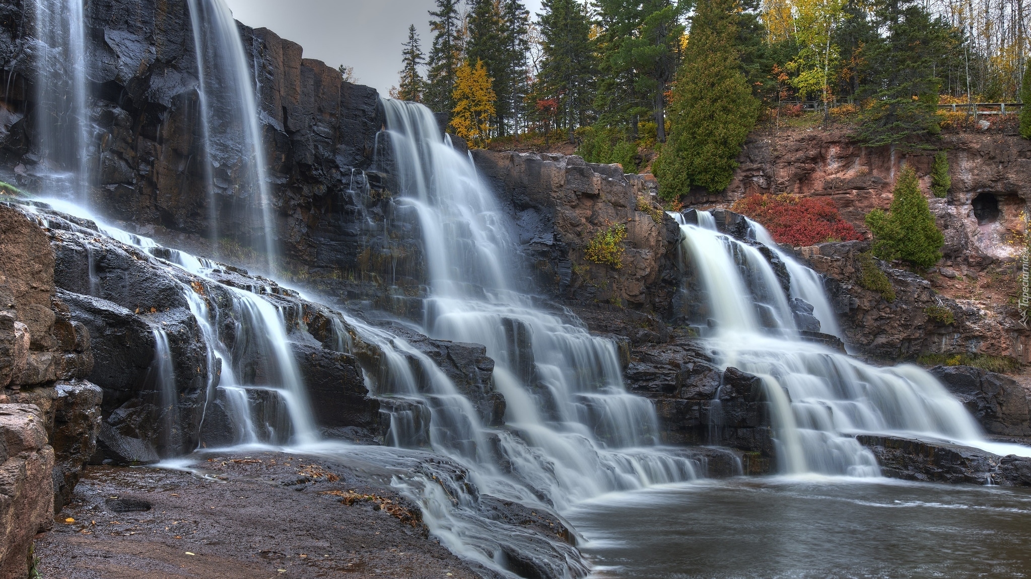 Skały, Drzewa, Wodospad, Gooseberry Falls, Minesota, Stany Zjednoczone