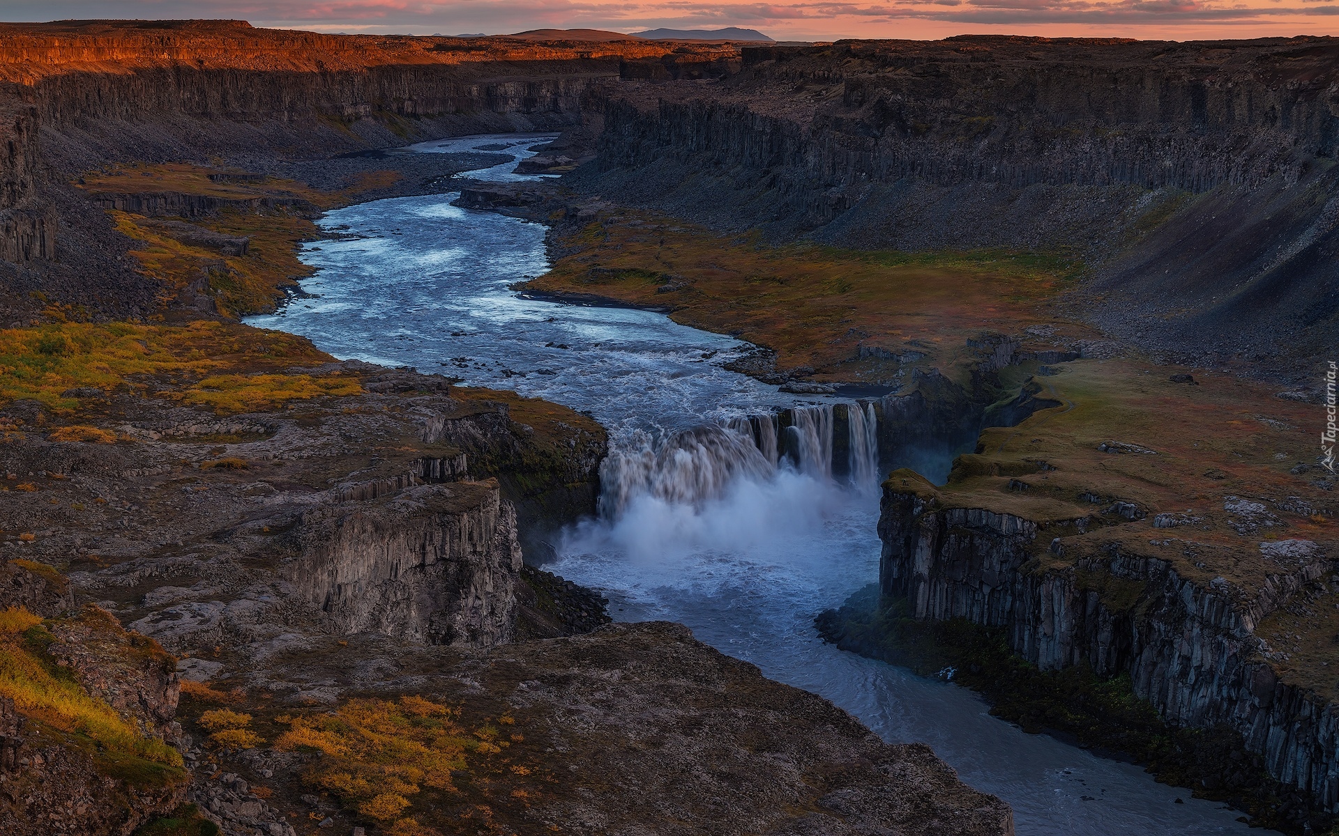 Islandia, Rzeka Jokulsa a Fjollum, Wodospad Hafragilsfoss, Skały, Wąwóz