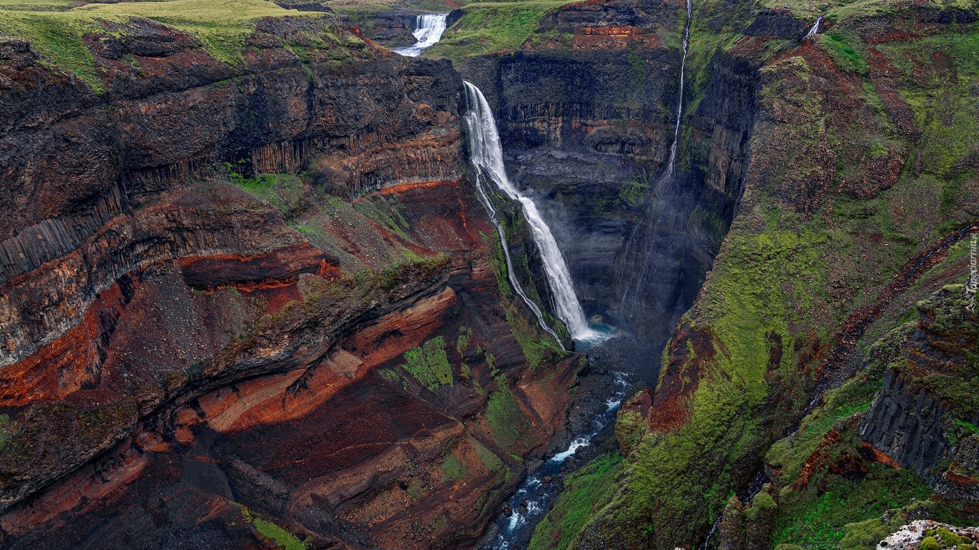 Islandia, Wodospad, Haifoss Falls, Wąwóz, Rzeka Fossa, Skały