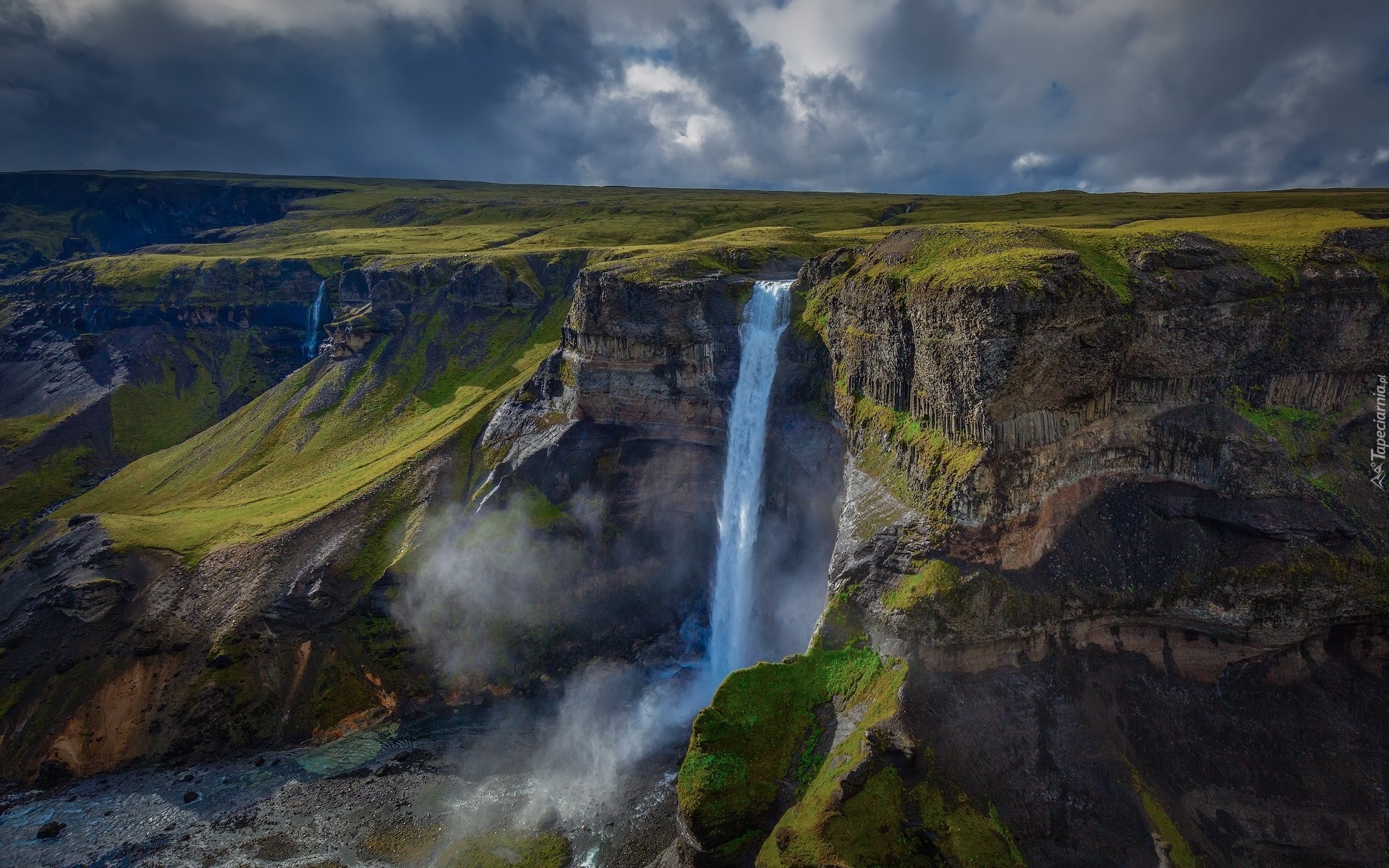 Wodospad Haifoss, Skały, Islandia