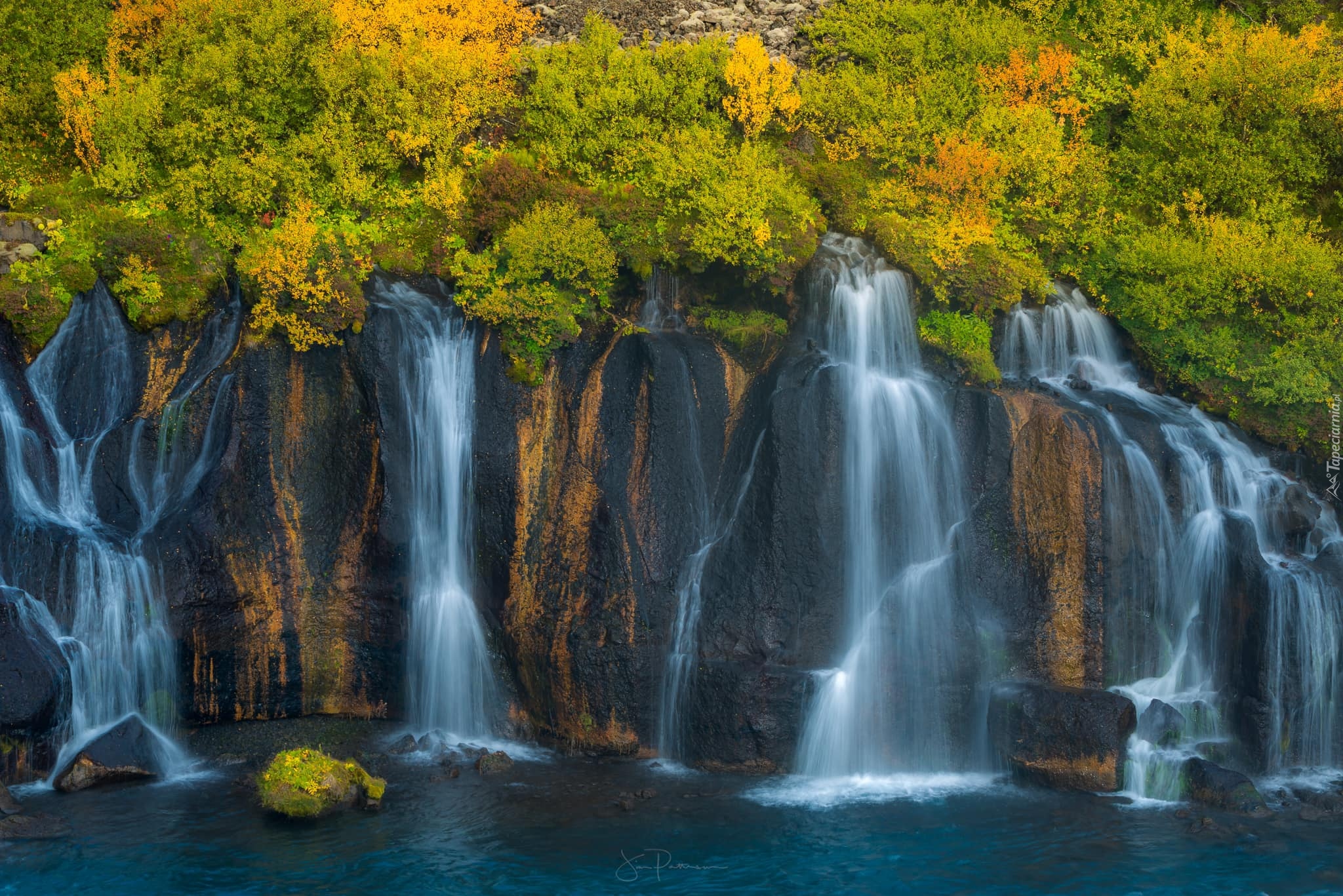 Skały, Wodospad Hraunfossar, Rzeka Las, Drzewa, Jesień, Islandia
