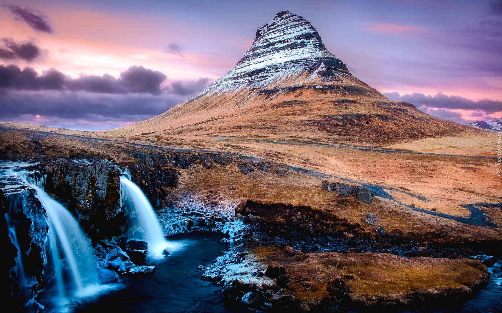 Ośnieżony, Szczyt, Góra Kirkjufell, Wodospad Kirkjufellsfoss, Rzeka, Półwysep Snaefellsnes, Islandia