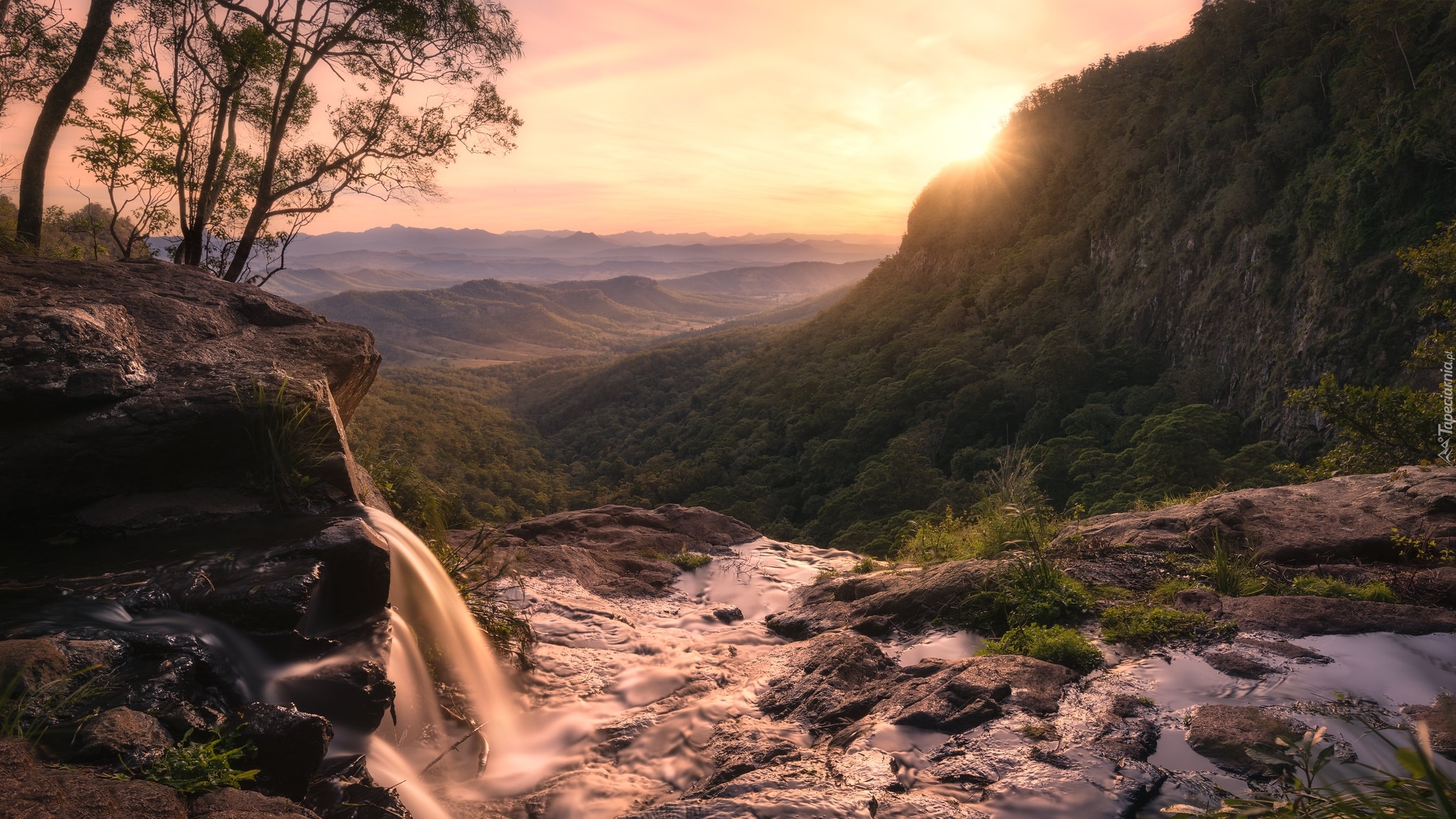 Australia, Queensland, Wodospad Morans Falls, Park Narodowy Lamington, Zachód słońca, Góry, McPherson Range, Wzgórza, Drzewa, Roślinność