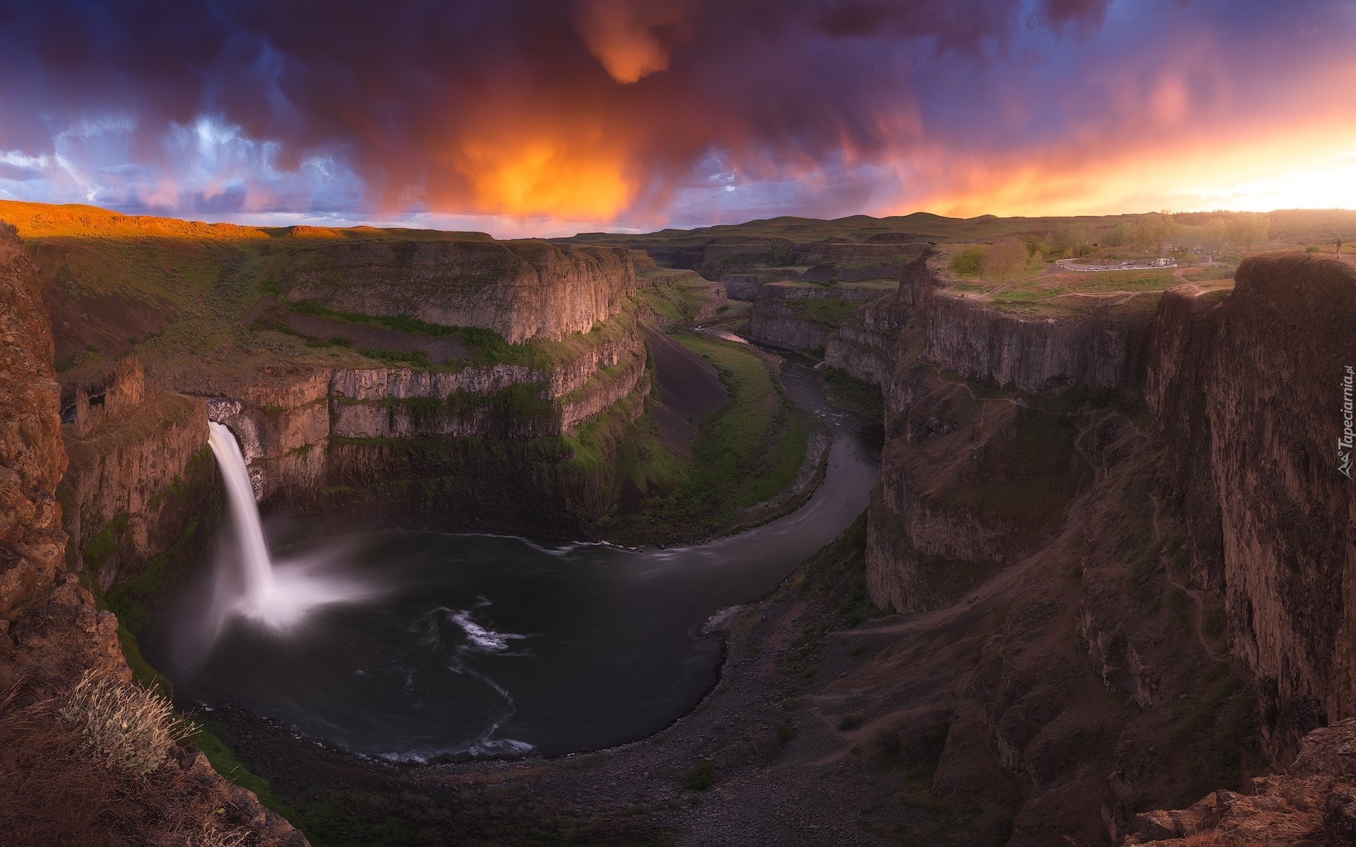 Stany Zjednoczone, Stan Waszyngton, Wyżyna Kolumbii, Wodospad, Palouse Falls, Rzeka, Palouse River, Skały, Zachód słońca, Chmury