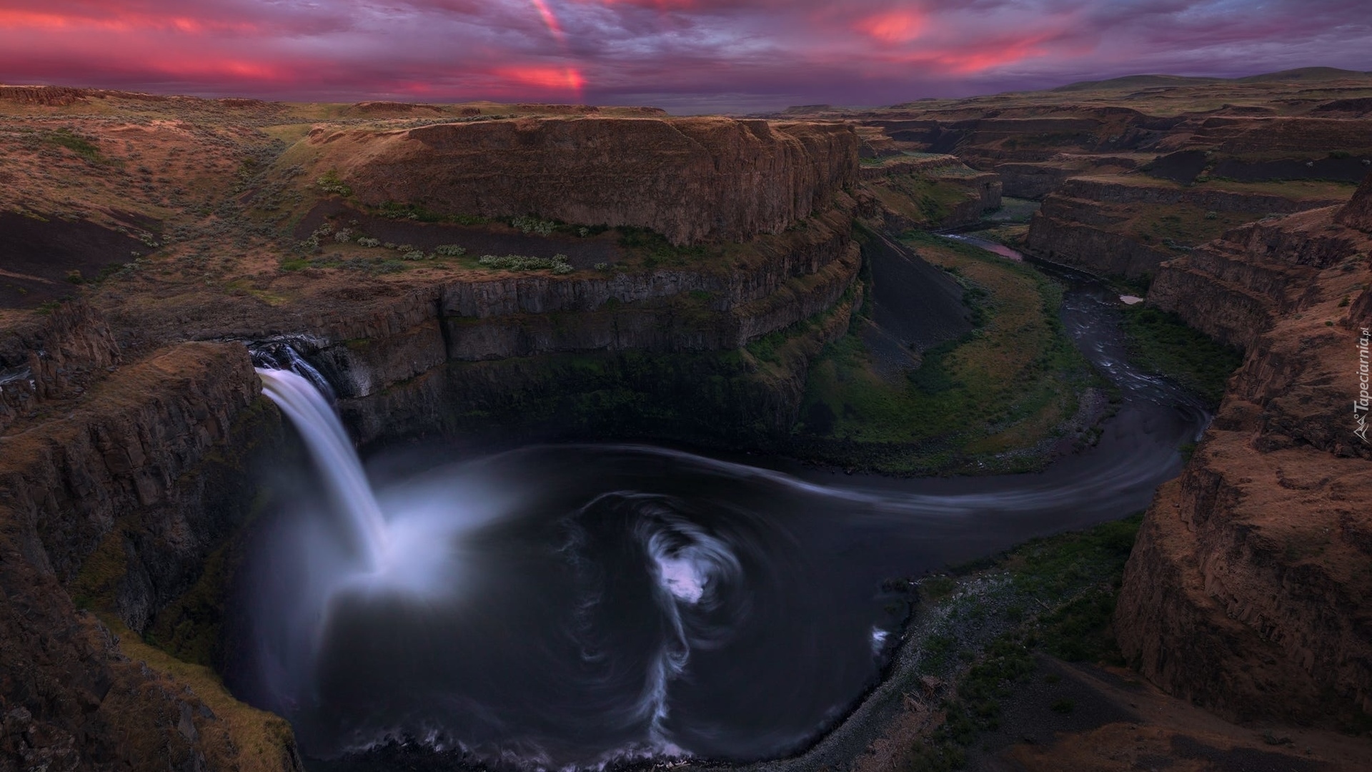 Stany Zjednoczone, Stan Waszyngton, Wyżyna Kolumbii, Wodospad Palouse Falls, Rzeka Palouse River, Skały