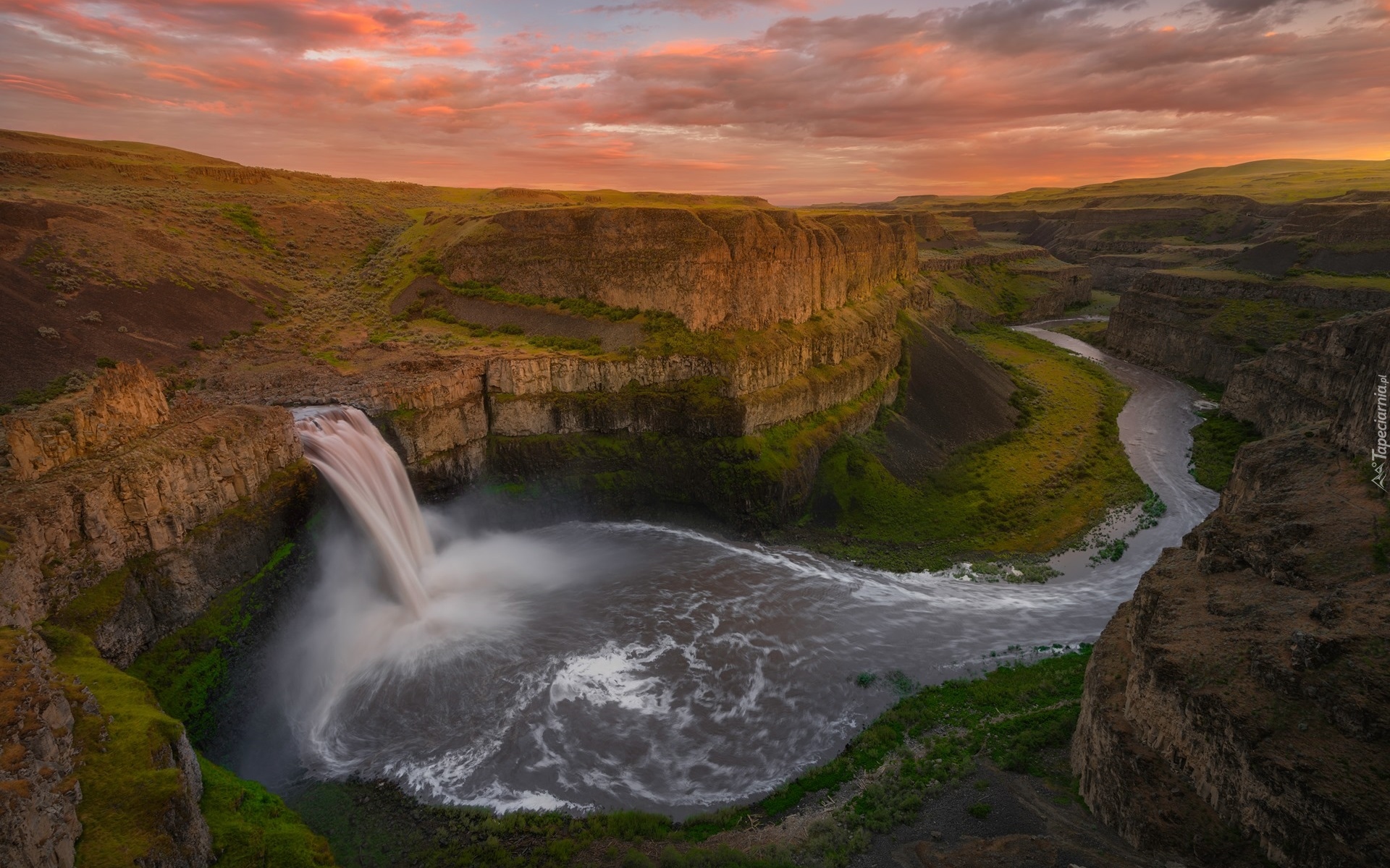 Stany Zjednoczone, Stan Waszyngton, Wyżyna Kolumbii, Wodospad, Palouse Falls, Rzeka, Palouse River, Skały, Chmury