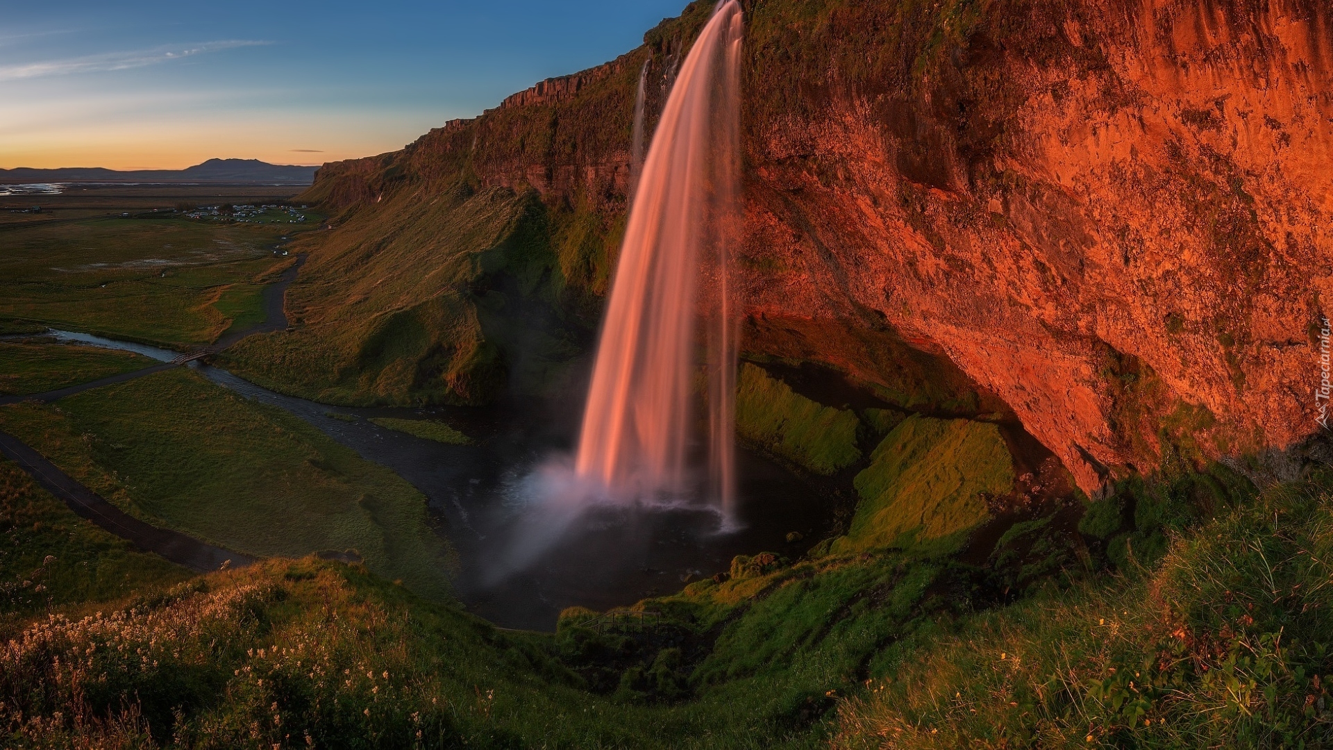 Góry, Skały, Wodospad Seljalandsfoss, Rzeka Seljalandsa, Zachód słońca, Islandia